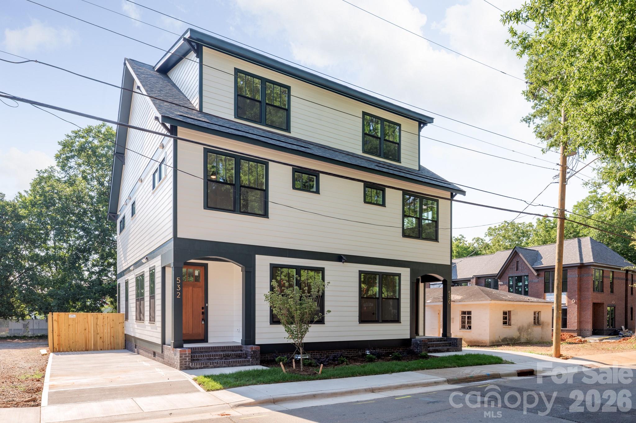 530 Campus Street — Charlotte