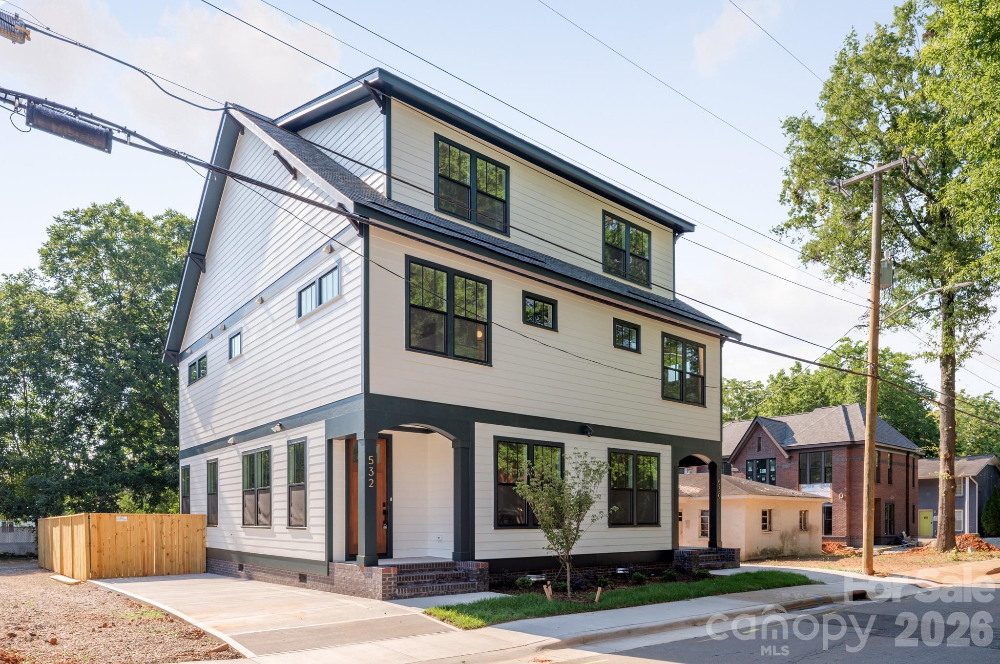 530 Campus Street — Charlotte