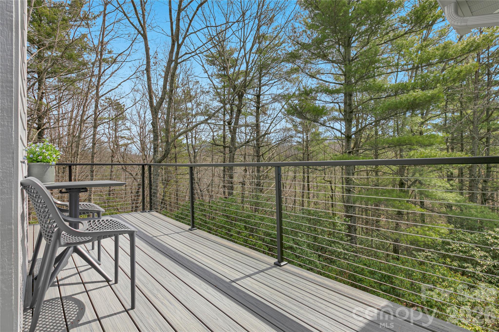 552 Kanasgowa Drive — Brevard