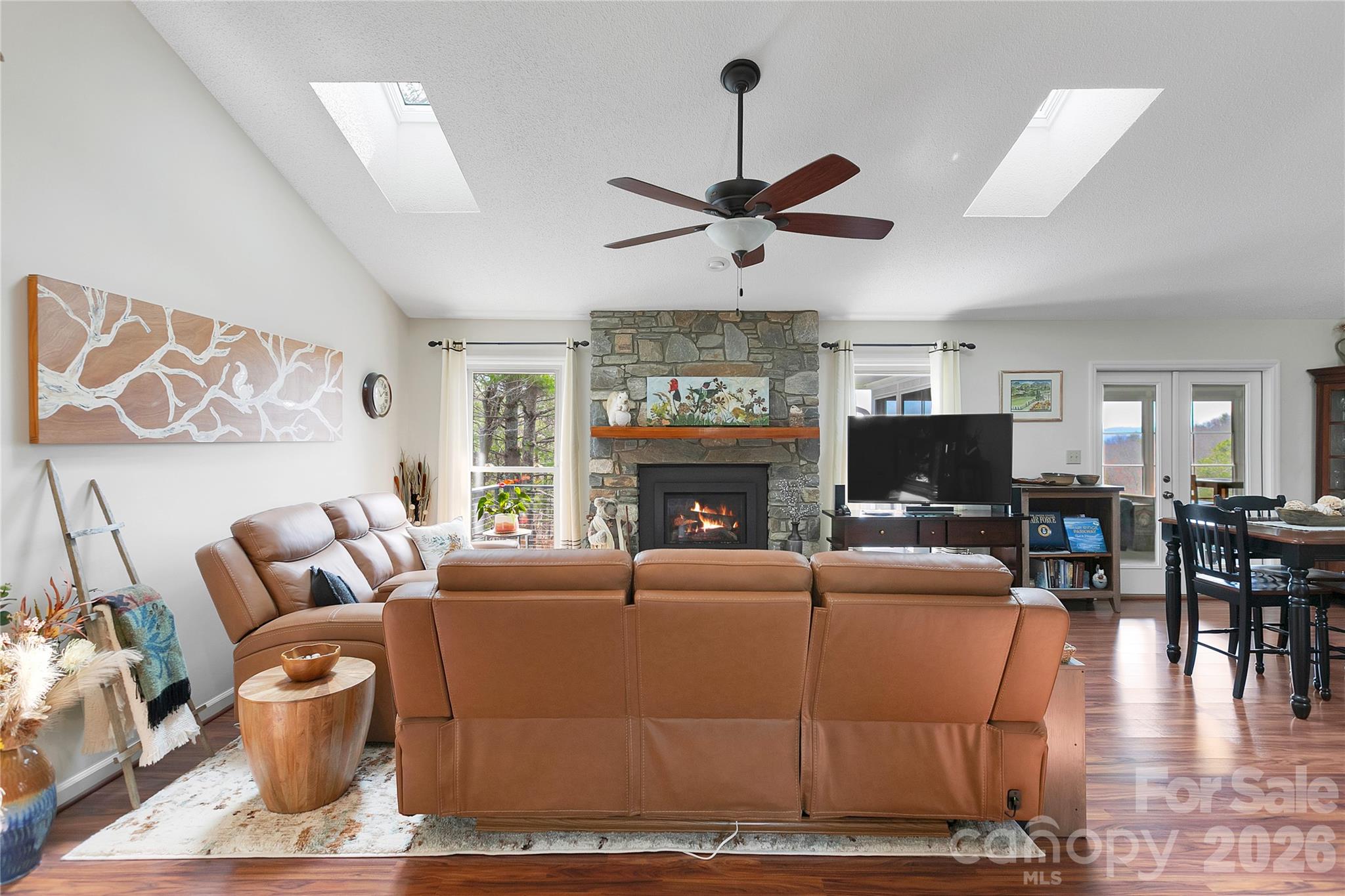 552 Kanasgowa Drive — Brevard