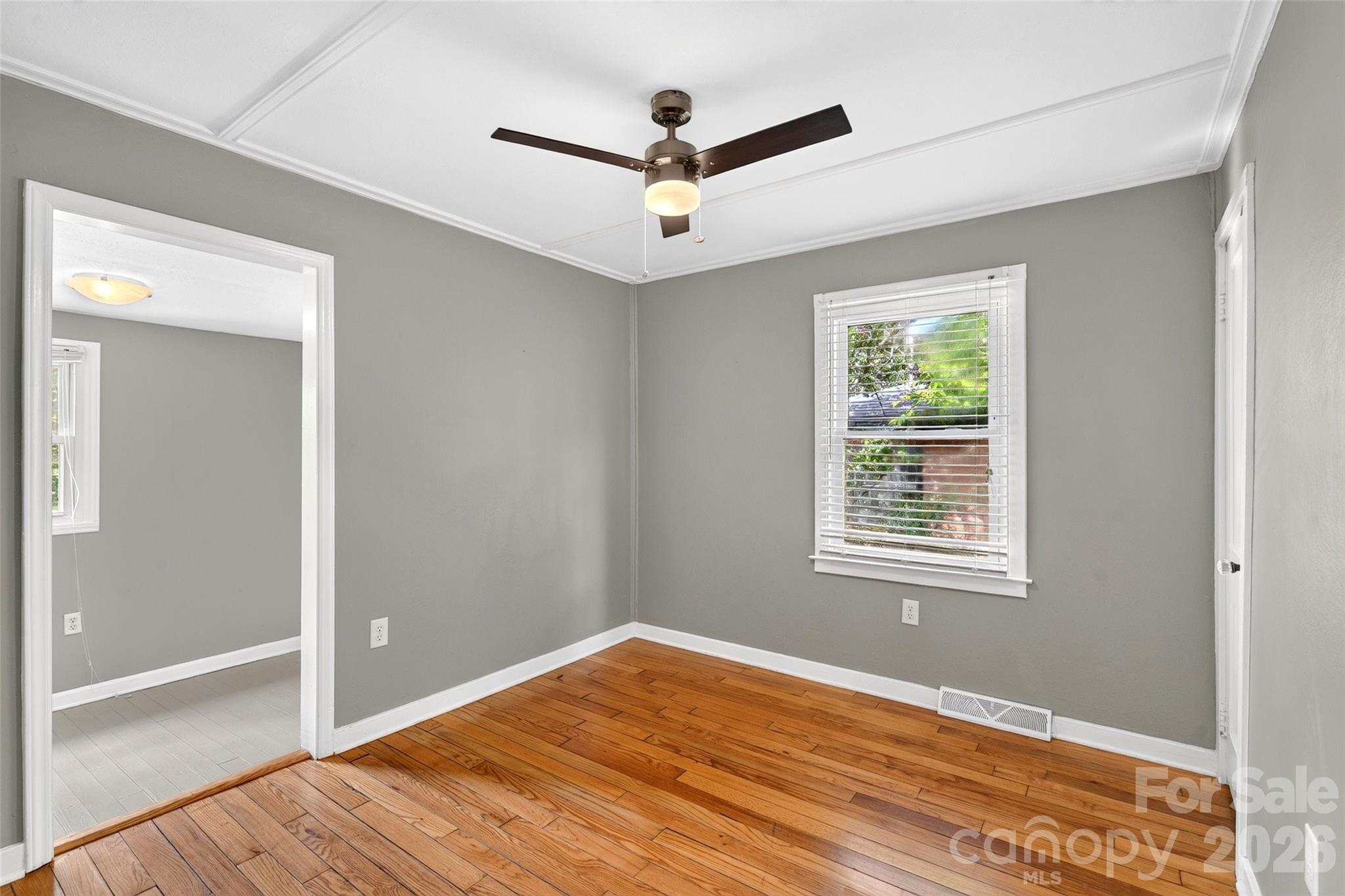 469 Kenilworth Road — Asheville