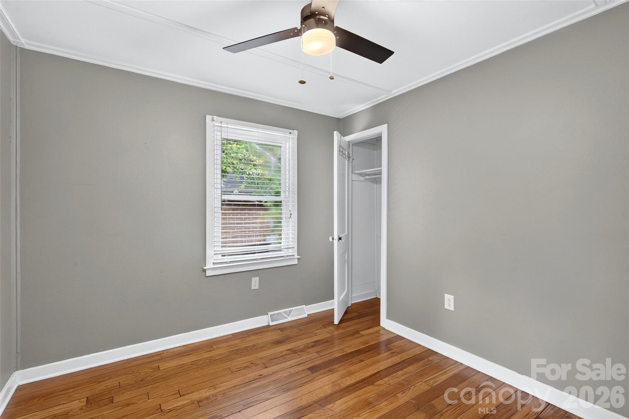 469 Kenilworth Road — Asheville
