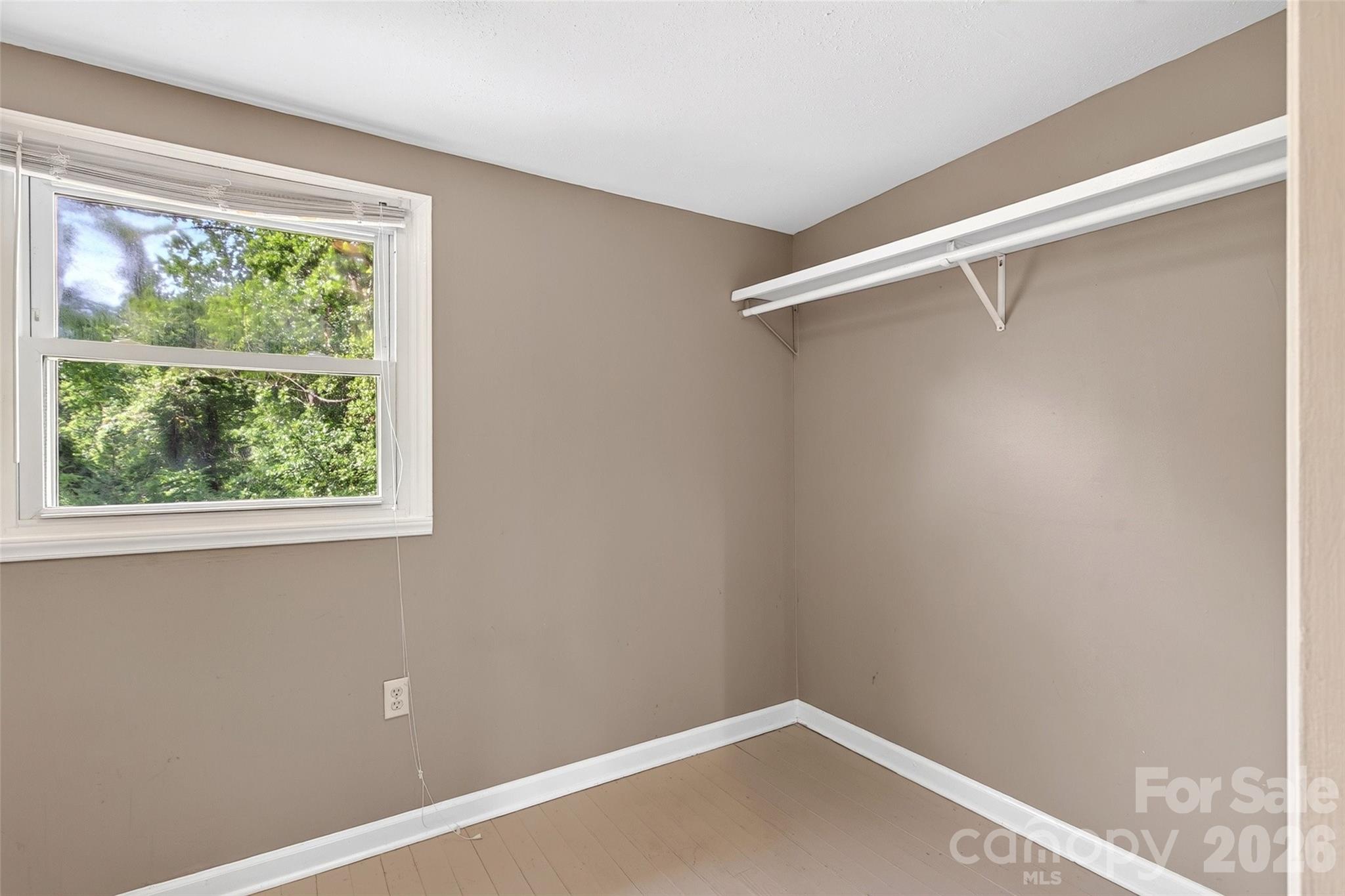 469 Kenilworth Road — Asheville