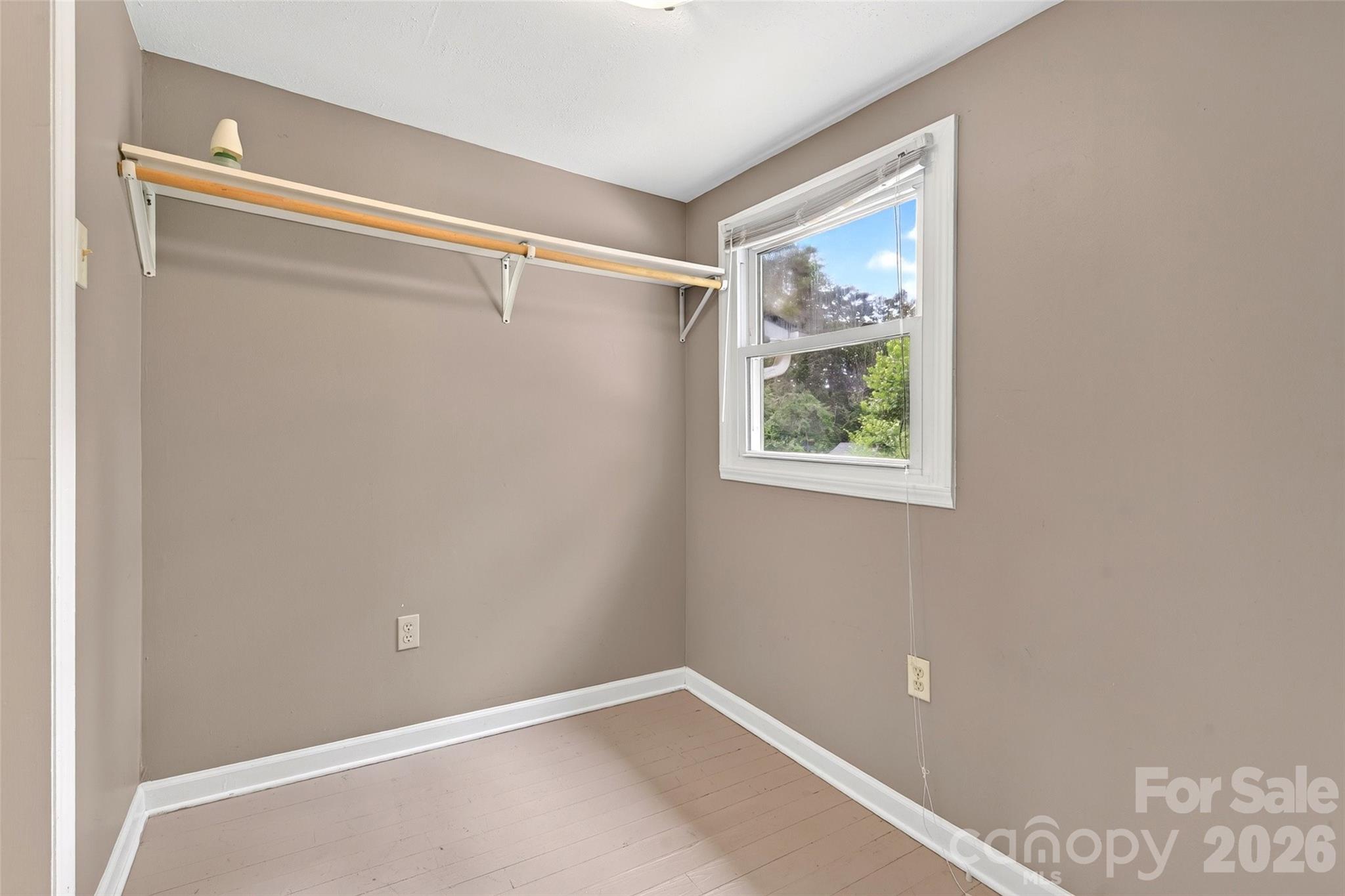 469 Kenilworth Road — Asheville