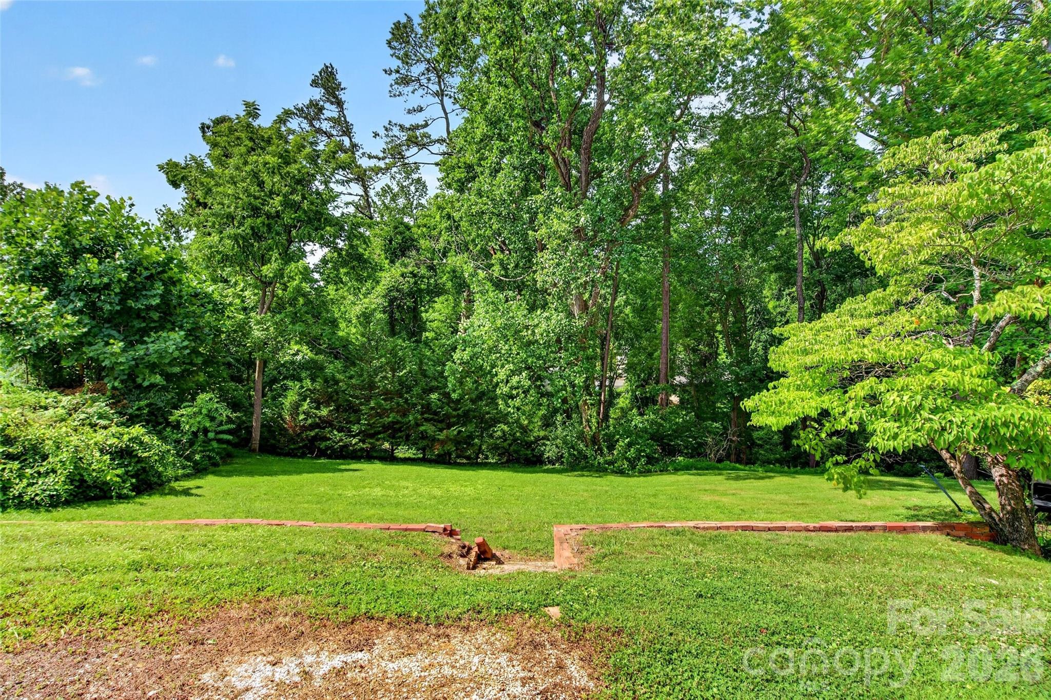 469 Kenilworth Road — Asheville