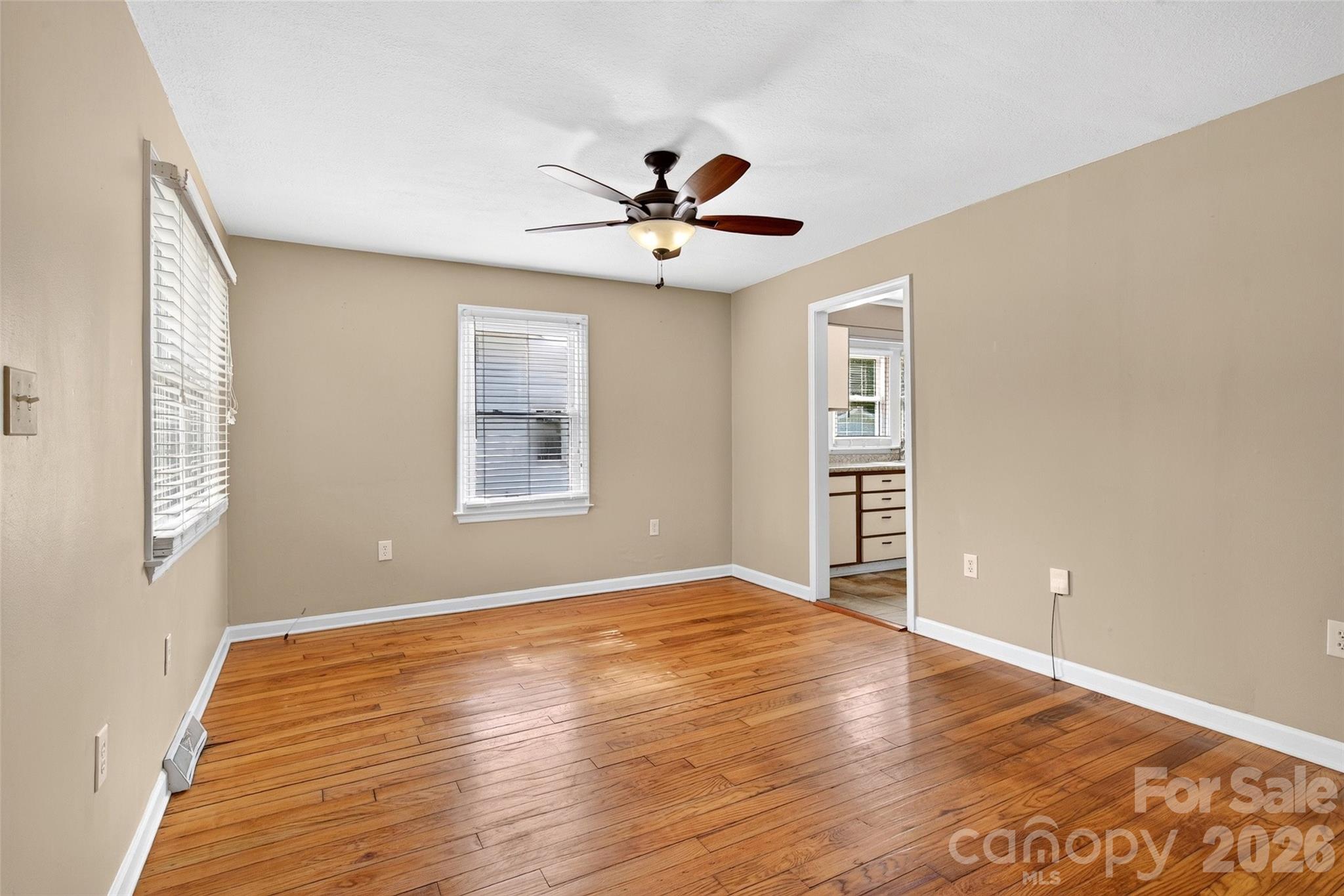 469 Kenilworth Road — Asheville