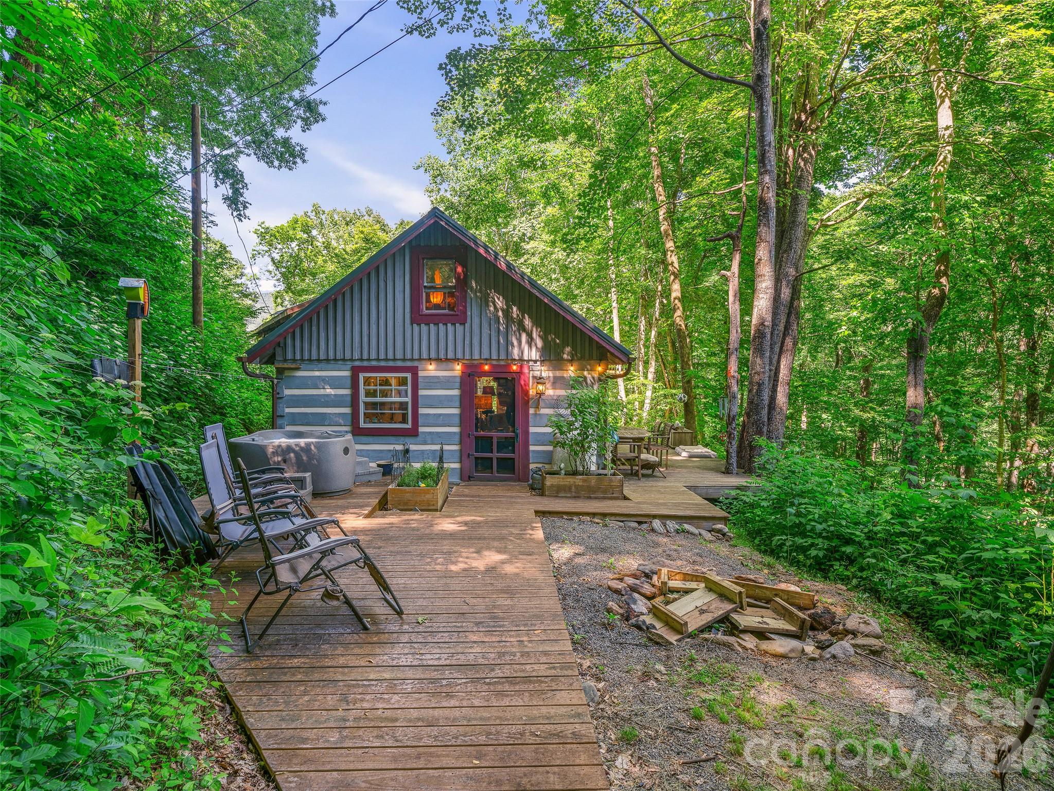 311 Old Sawmill Road — Burnsville