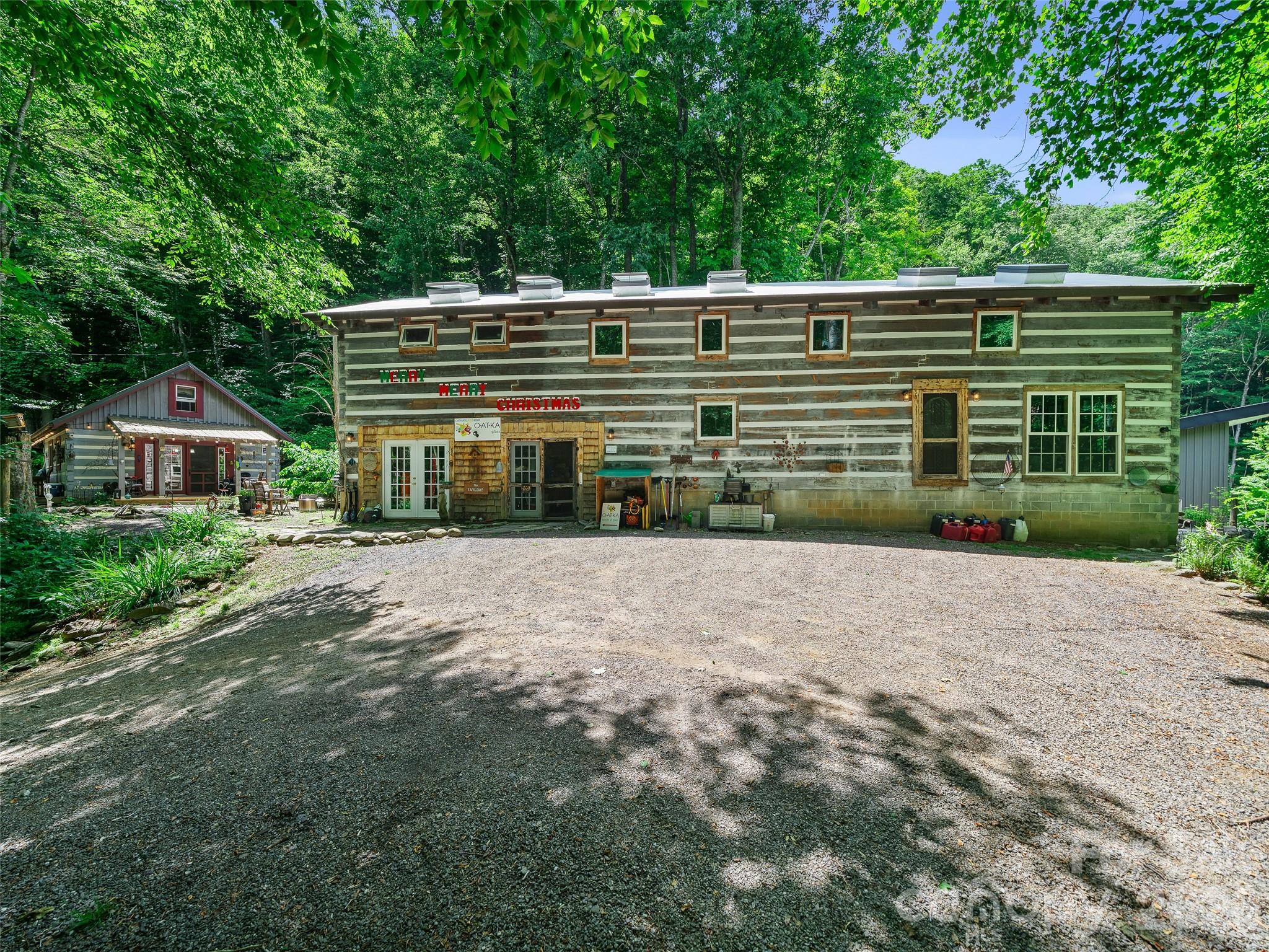 311 Old Sawmill Road — Burnsville