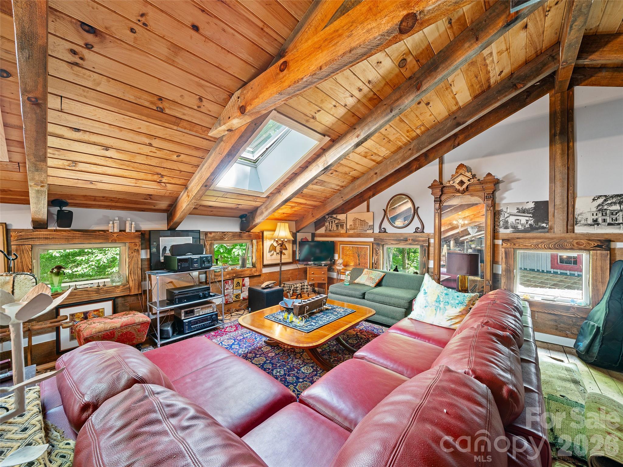 311 Old Sawmill Road — Burnsville