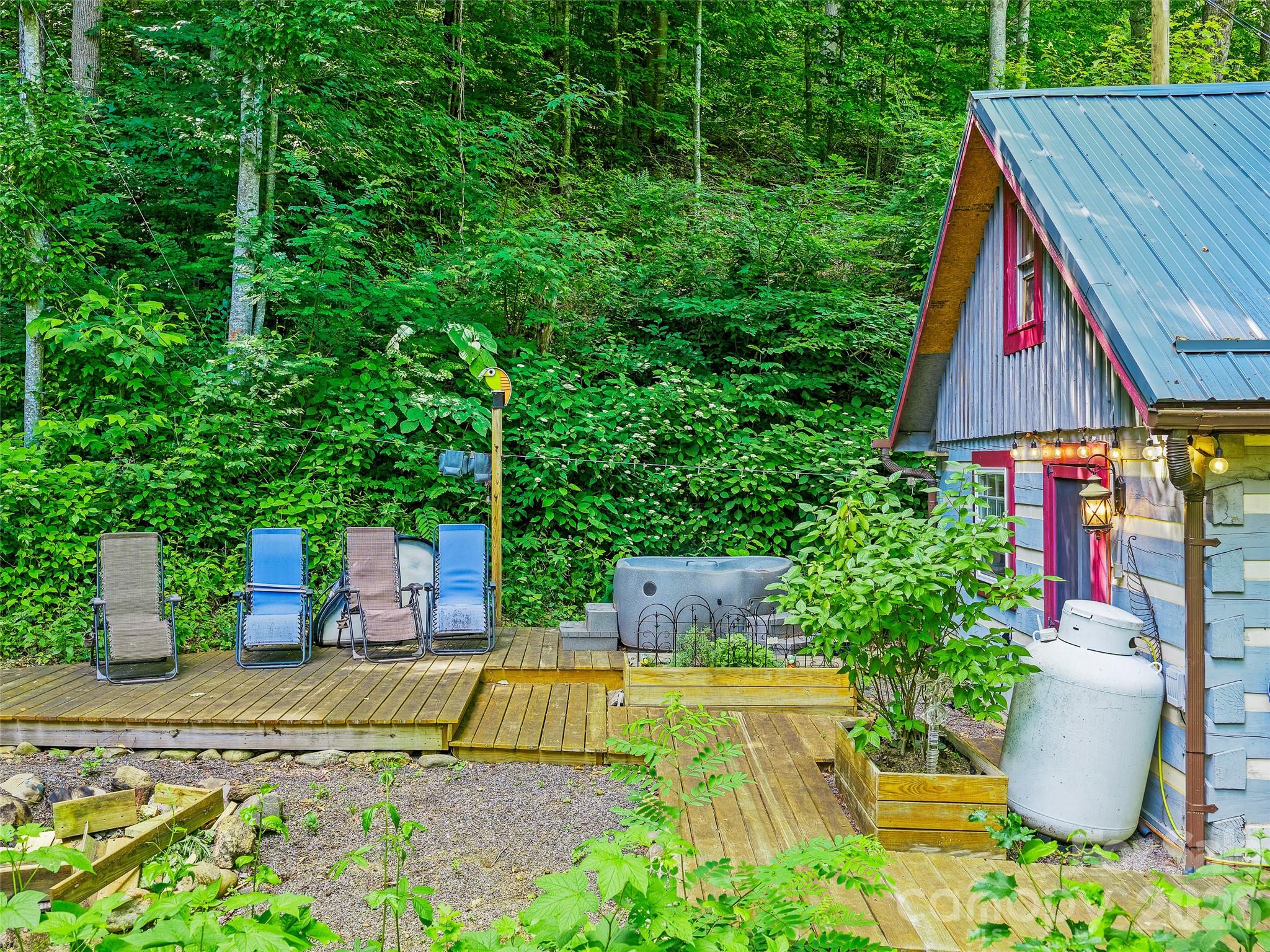 311 Old Sawmill Road — Burnsville