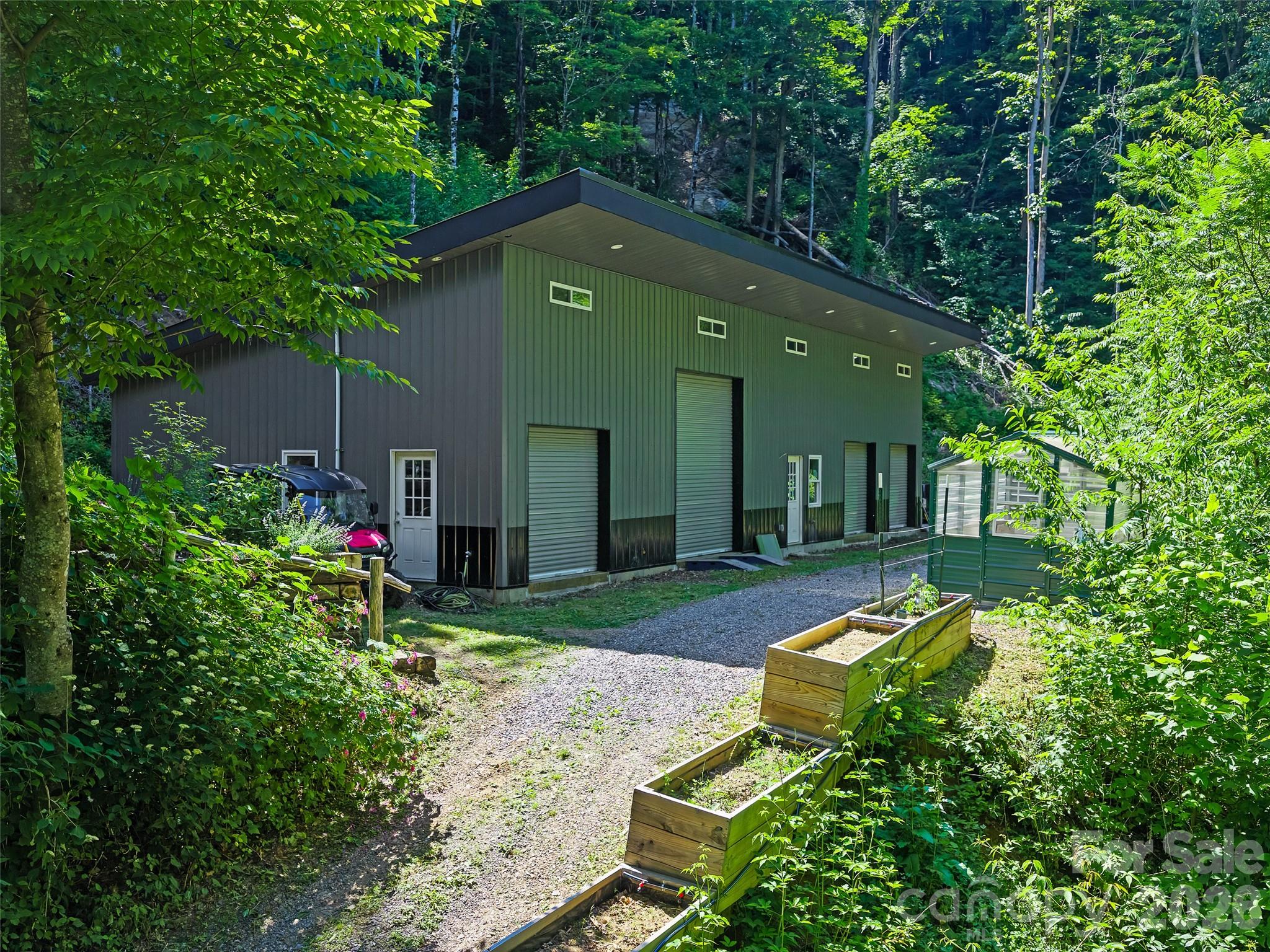 311 Old Sawmill Road — Burnsville