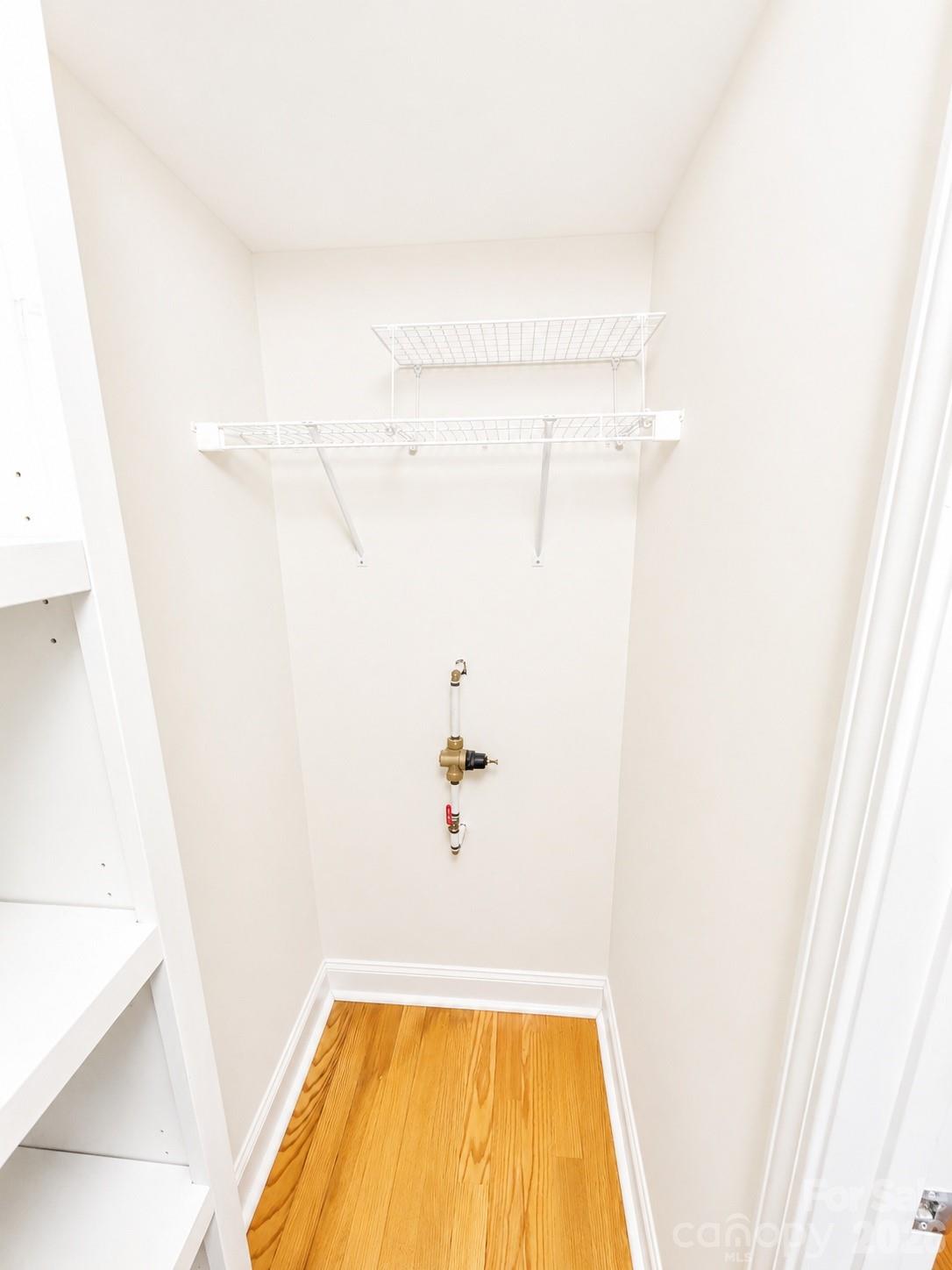 4376 Yoruk Forest Lane — Charlotte