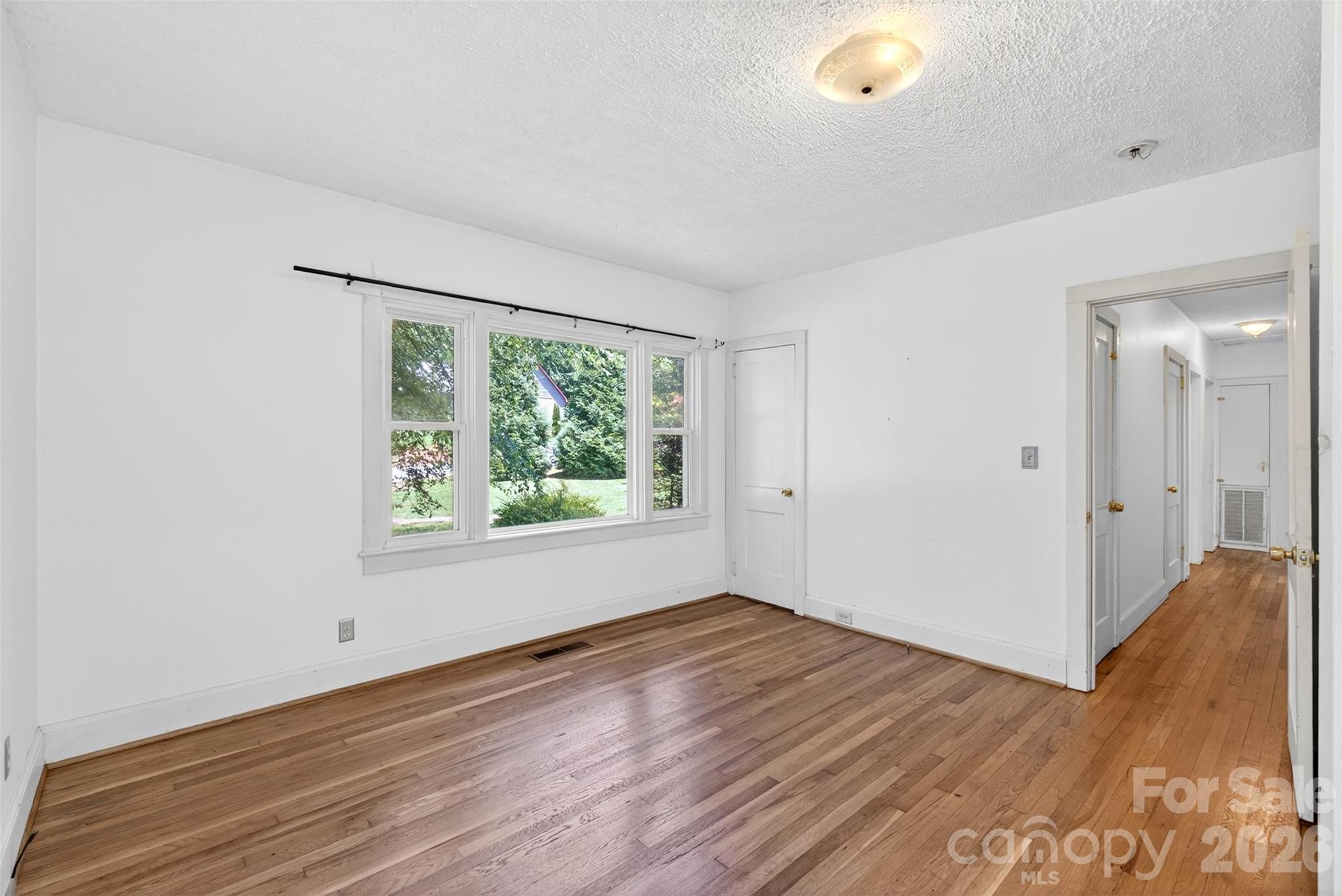 64 Second Street — Tryon