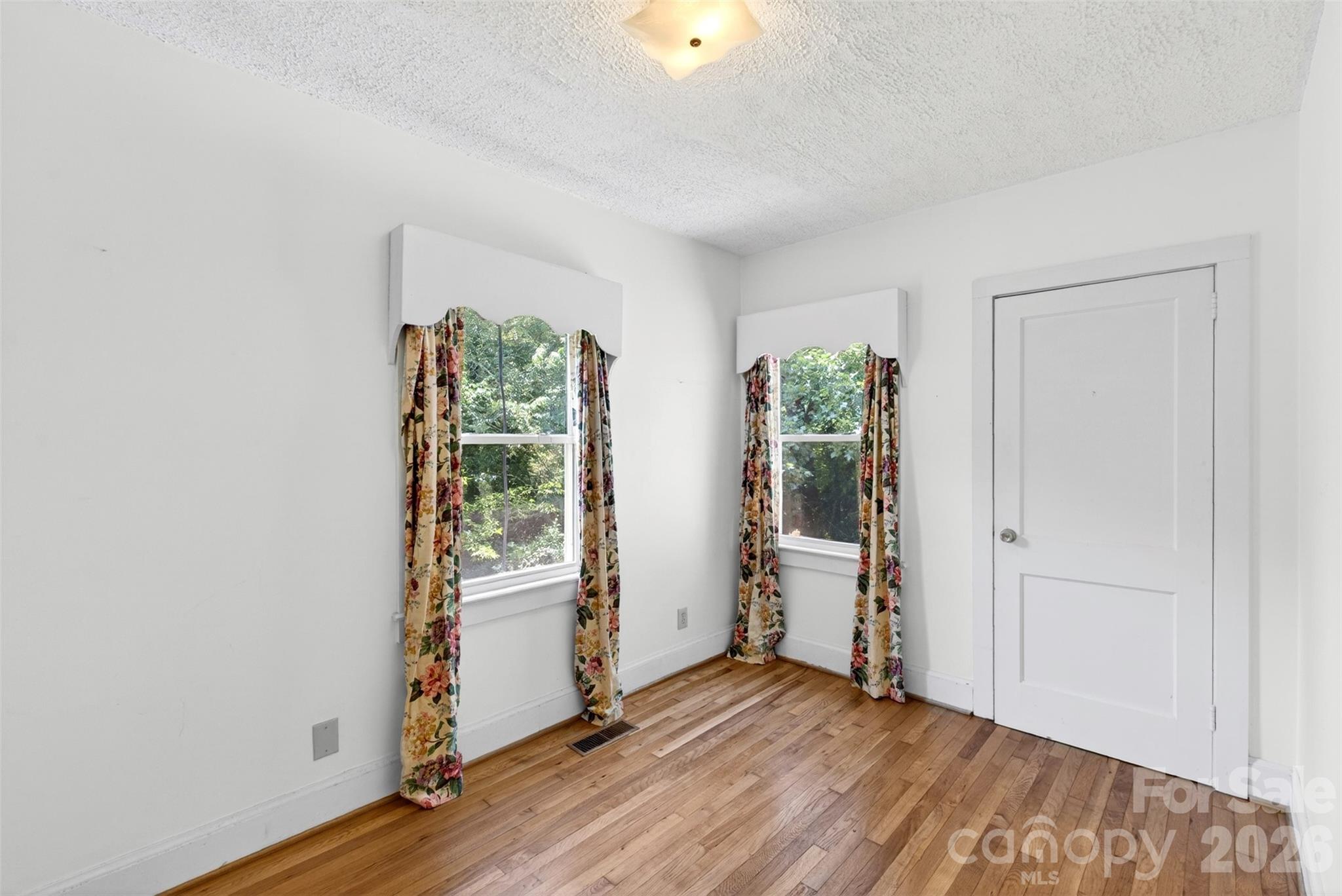 64 Second Street — Tryon