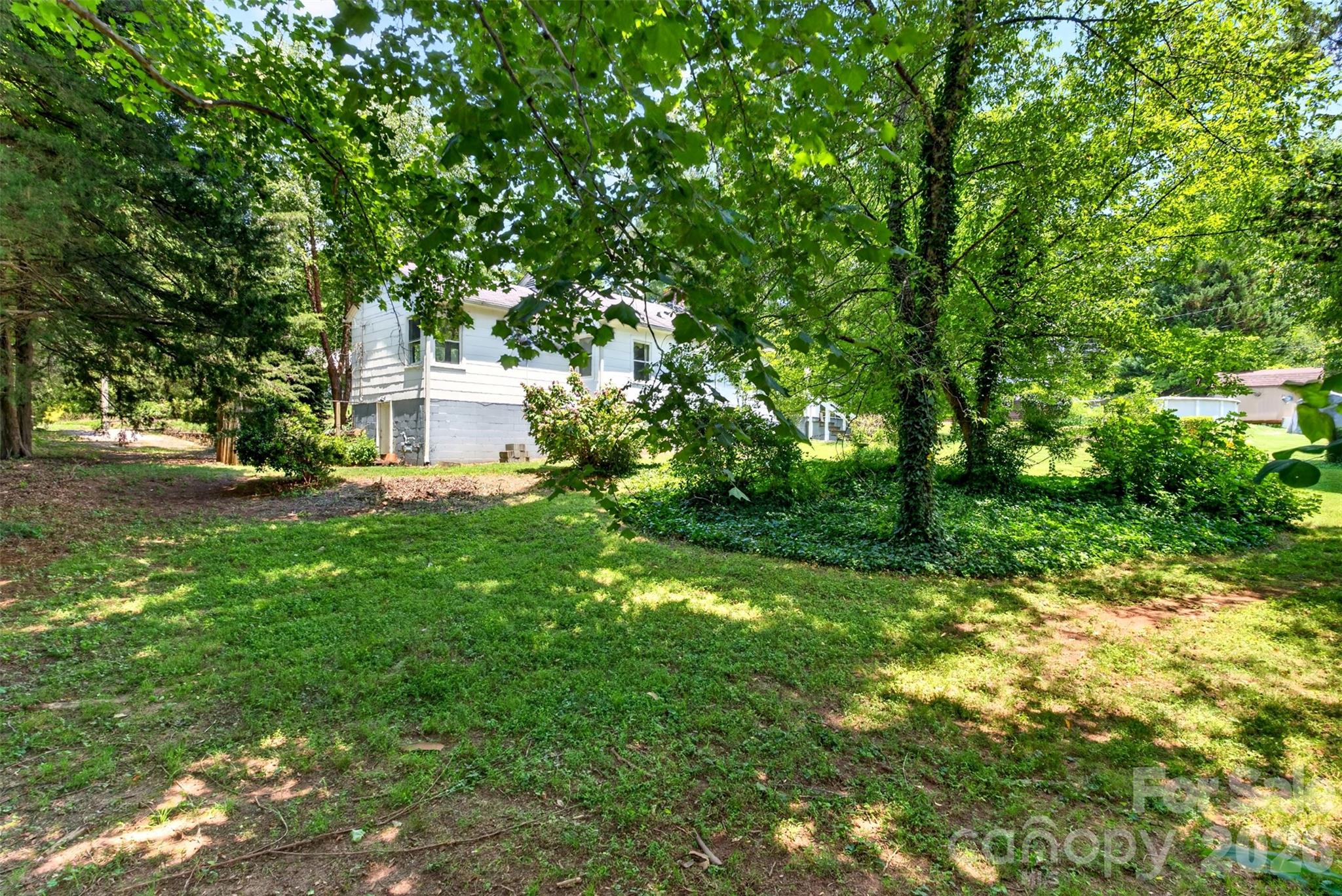64 Second Street — Tryon
