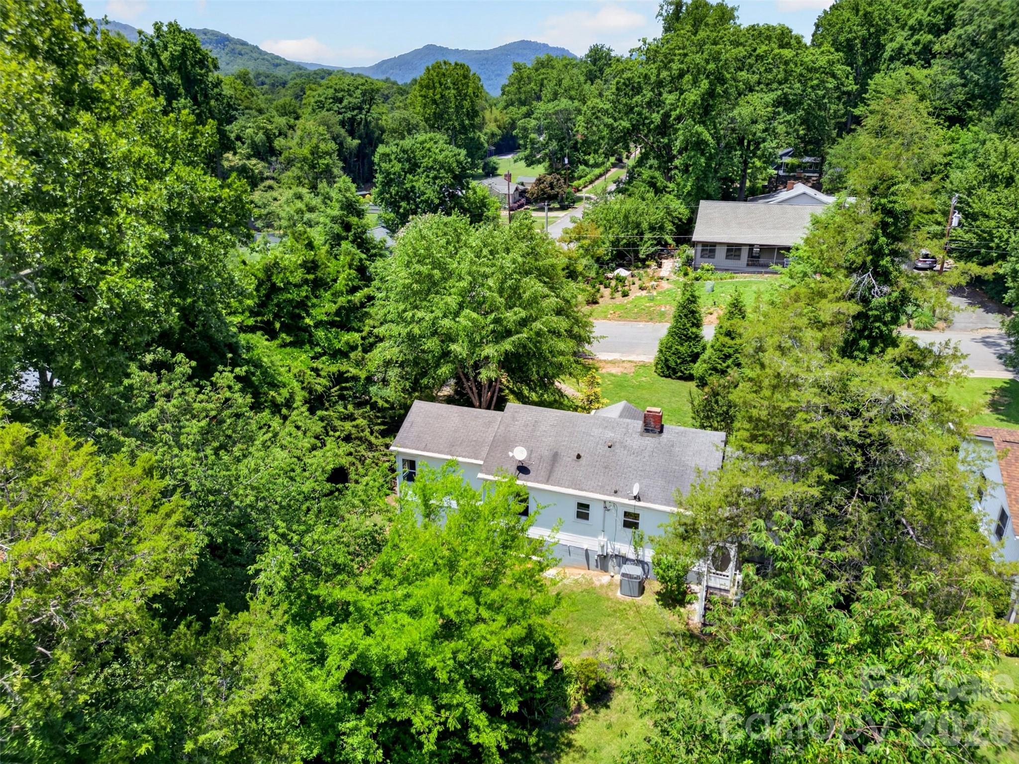 64 Second Street — Tryon