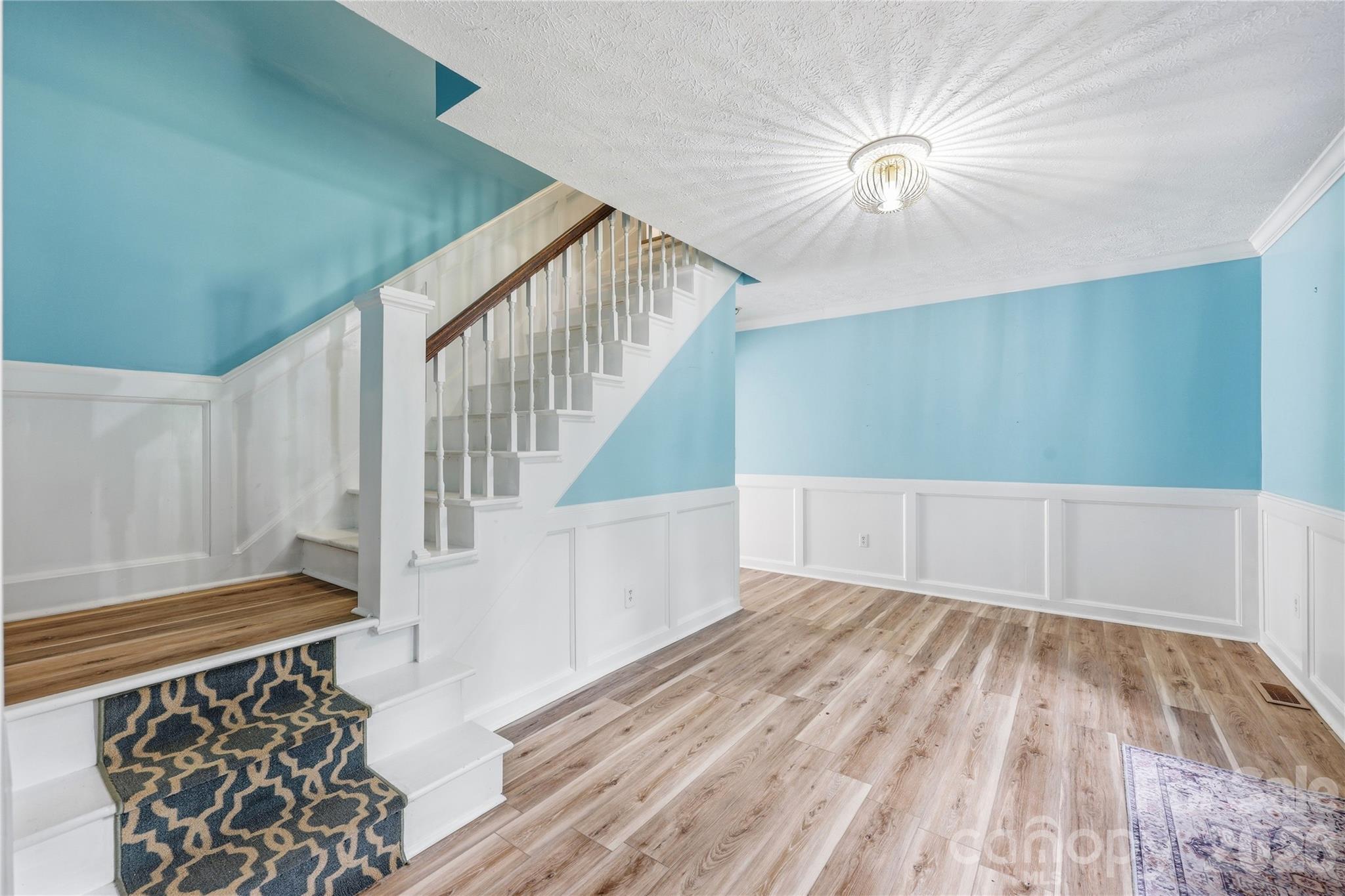 25611 Bridgeport Road — Albemarle