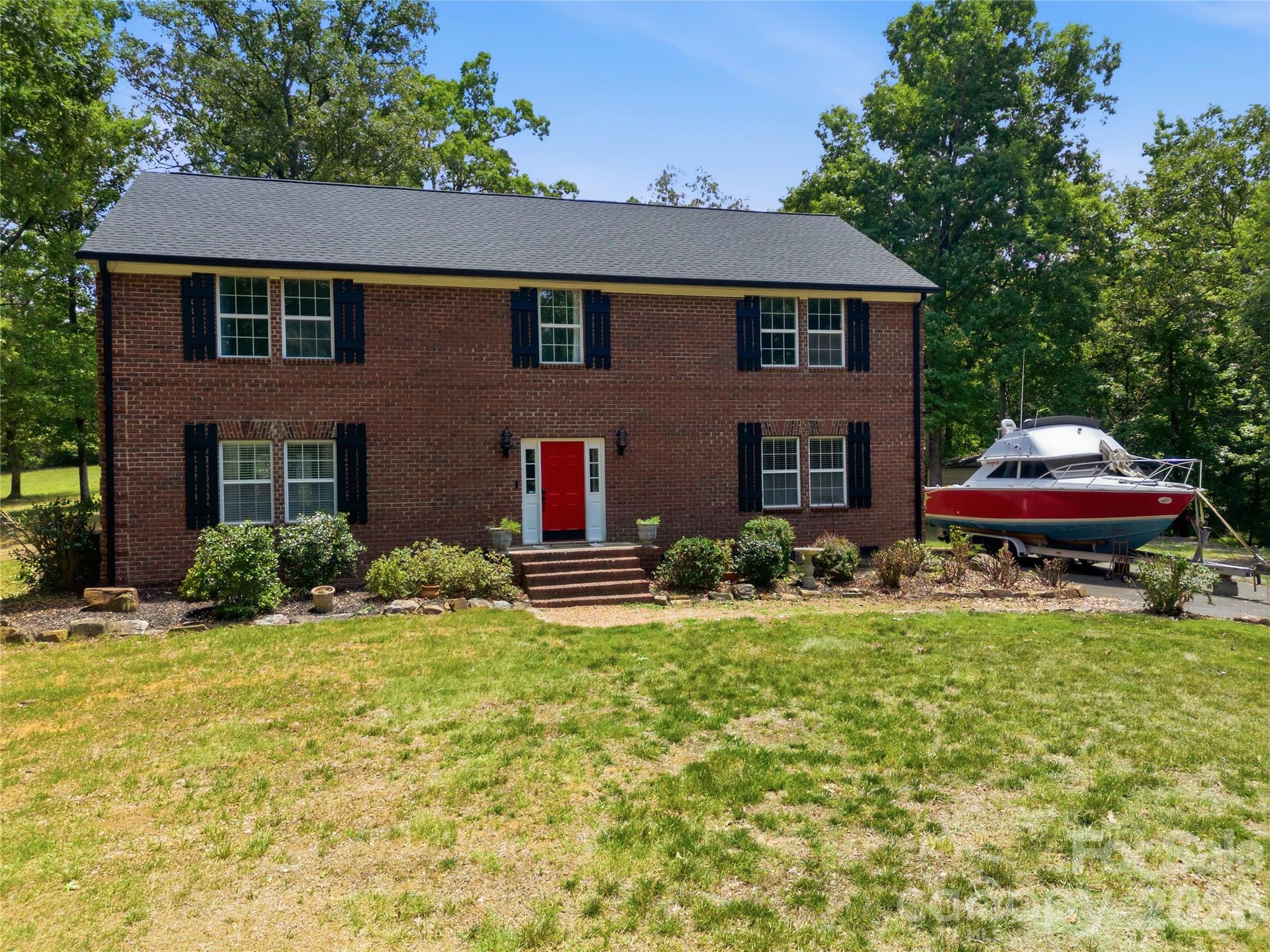 25611 Bridgeport Road — Albemarle