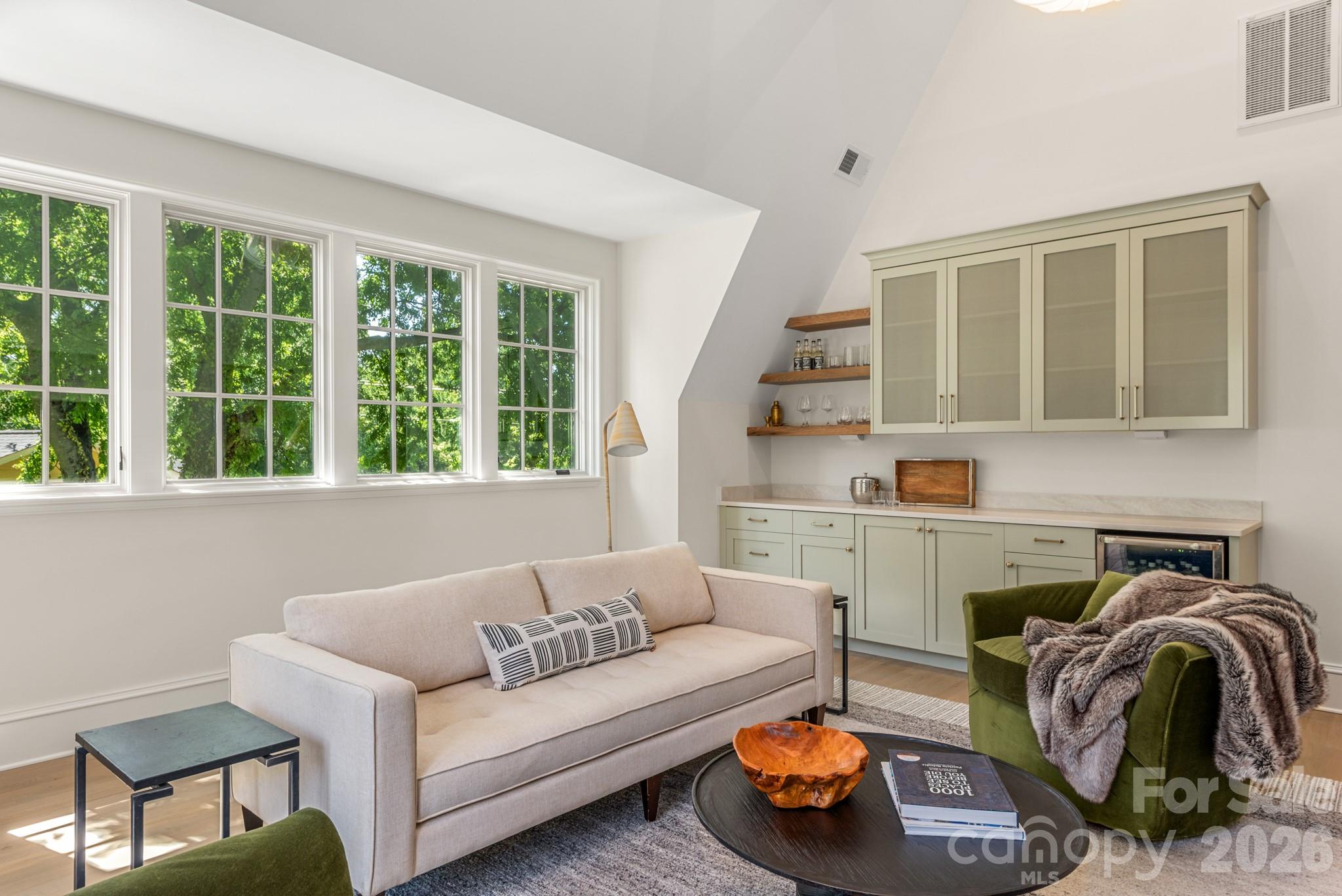 5555 Lansing Drive — Charlotte