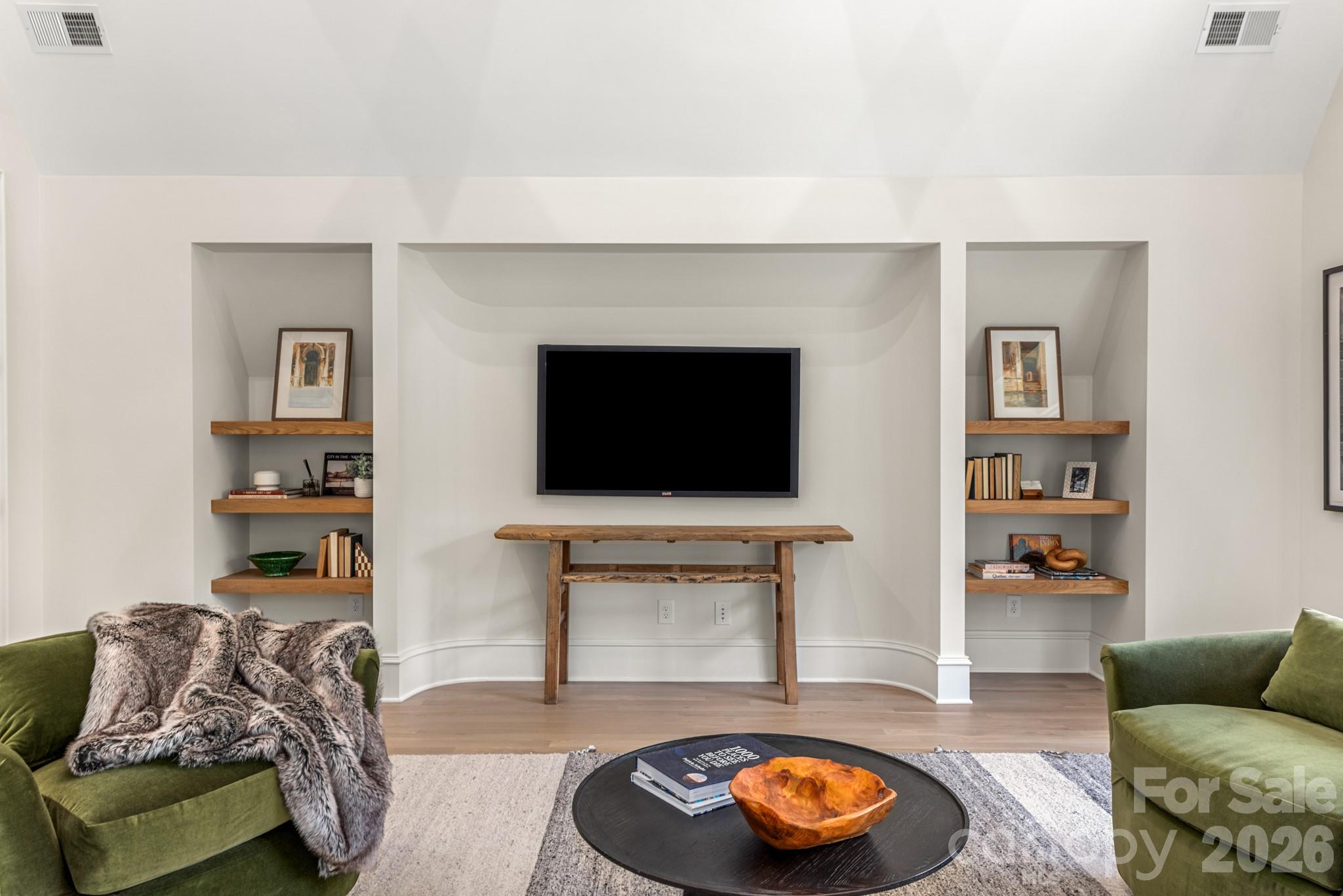5555 Lansing Drive — Charlotte