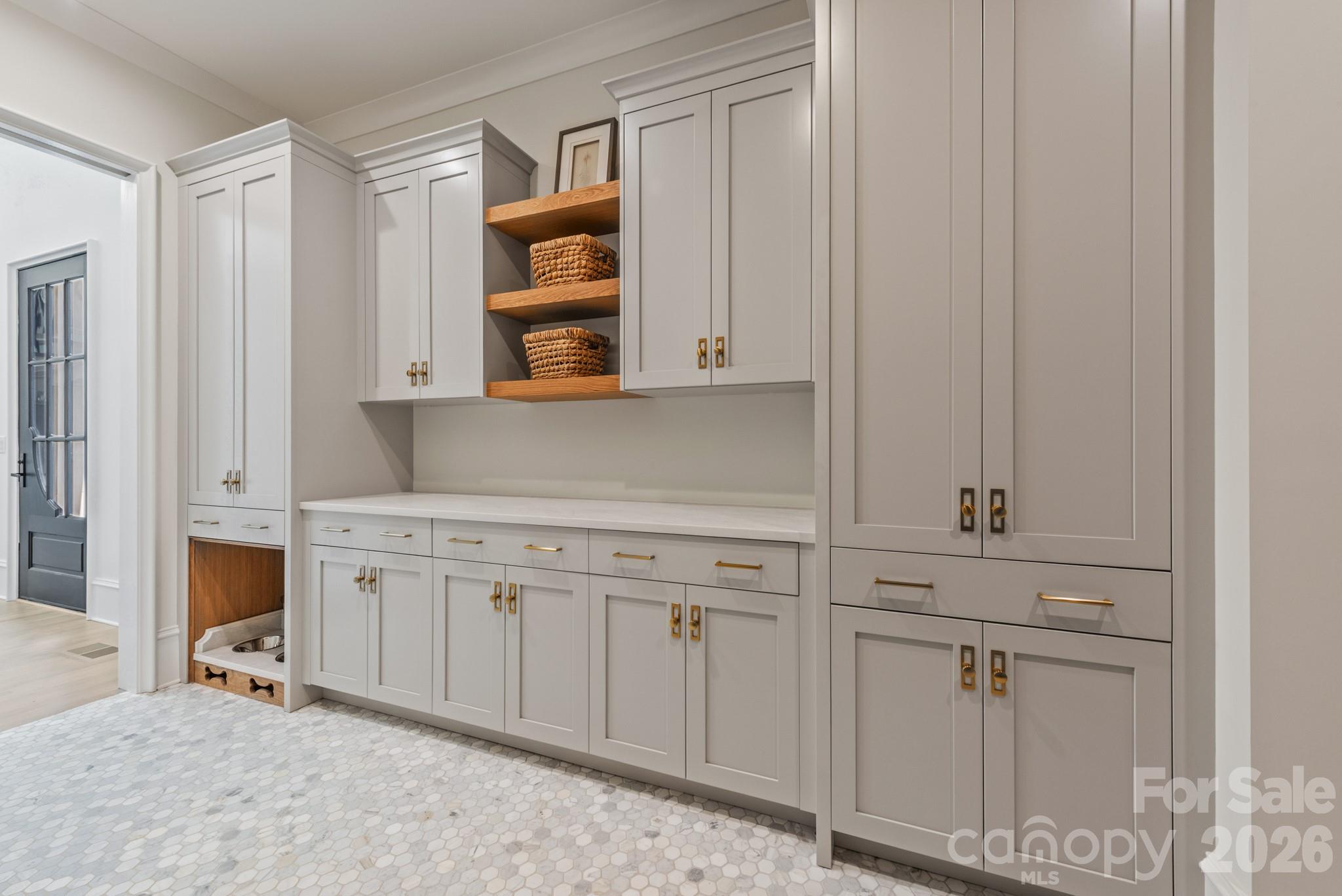 5555 Lansing Drive — Charlotte