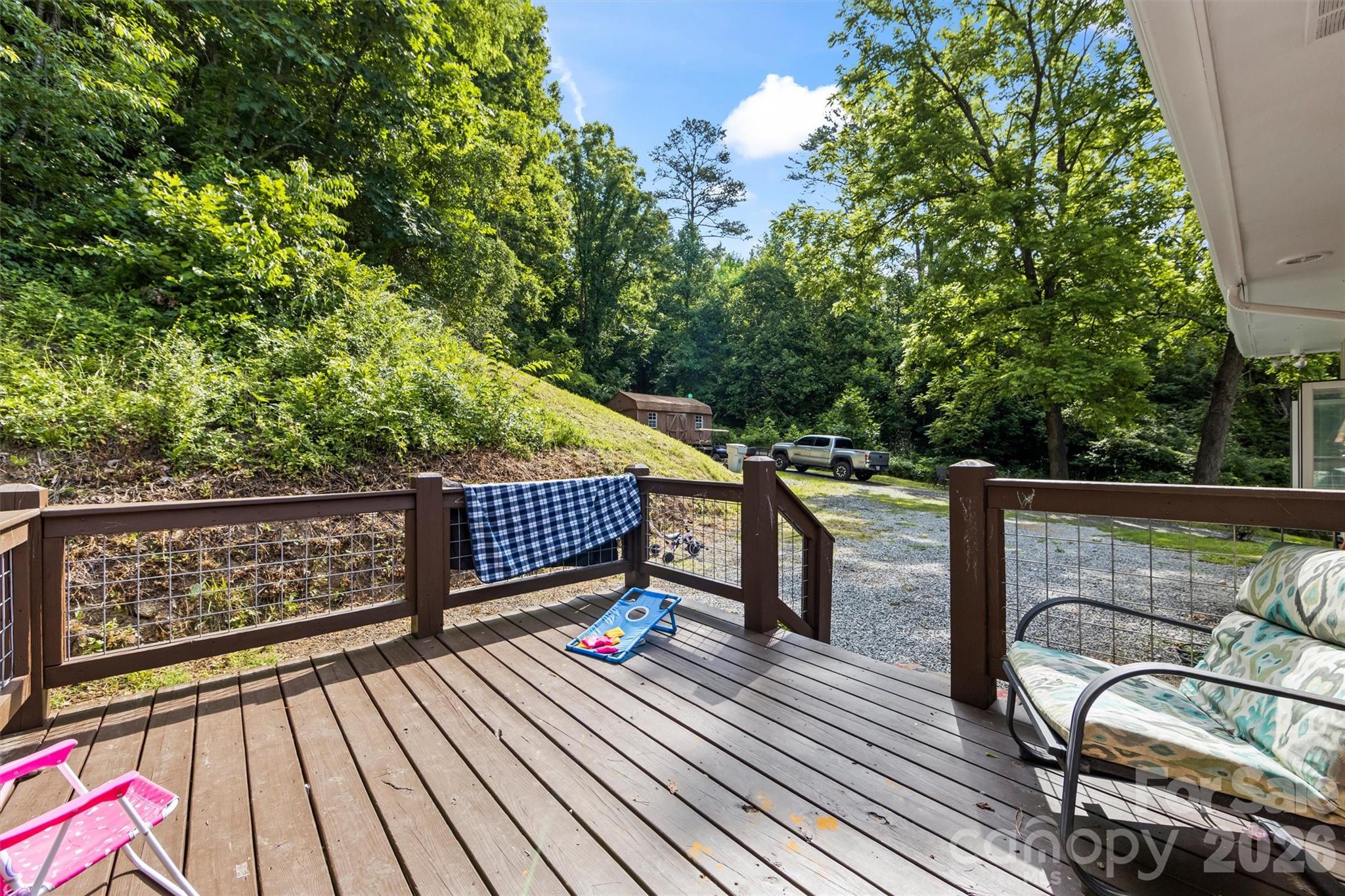 11 Old Mill Road — Mars Hill