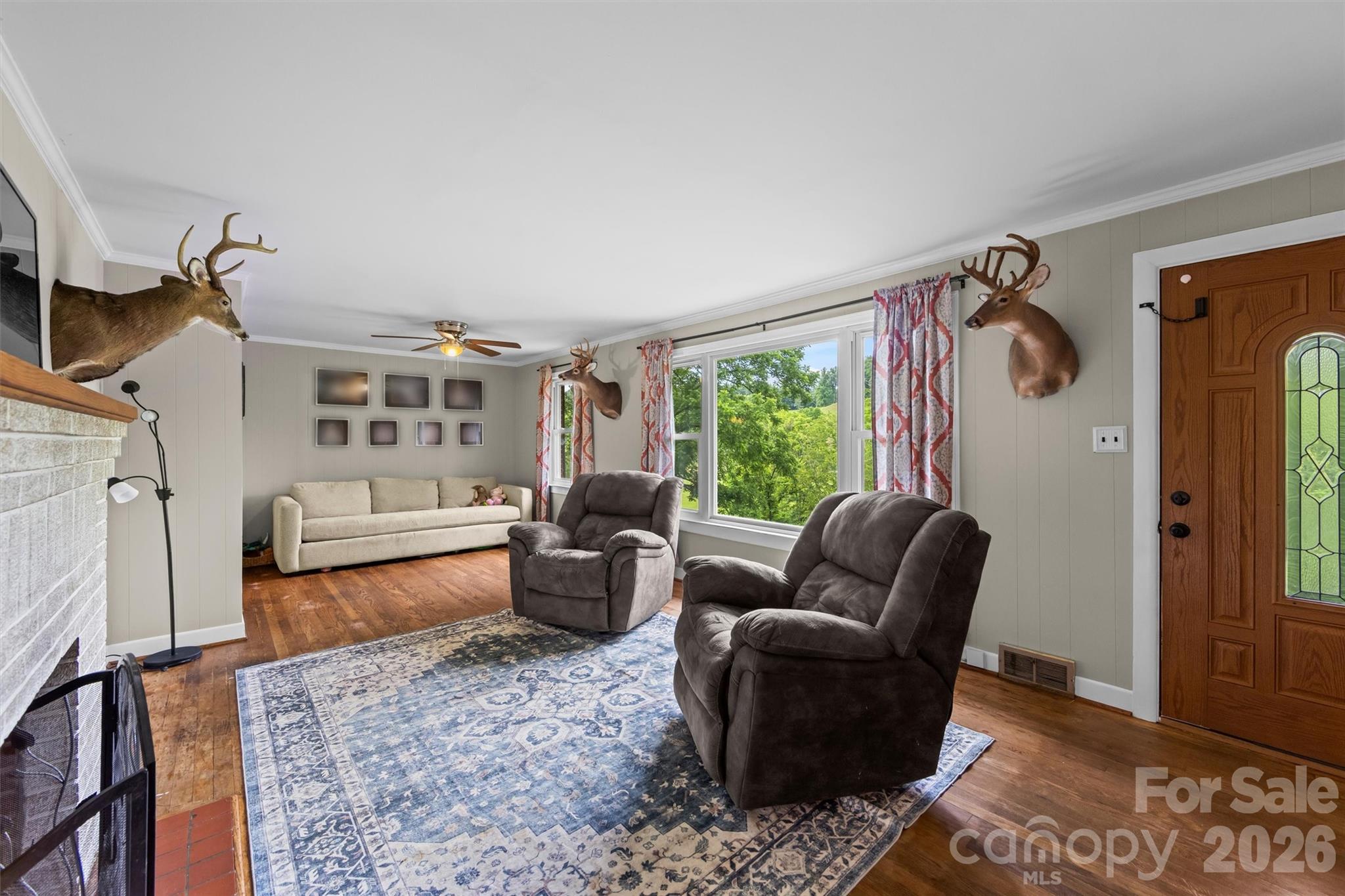 11 Old Mill Road — Mars Hill
