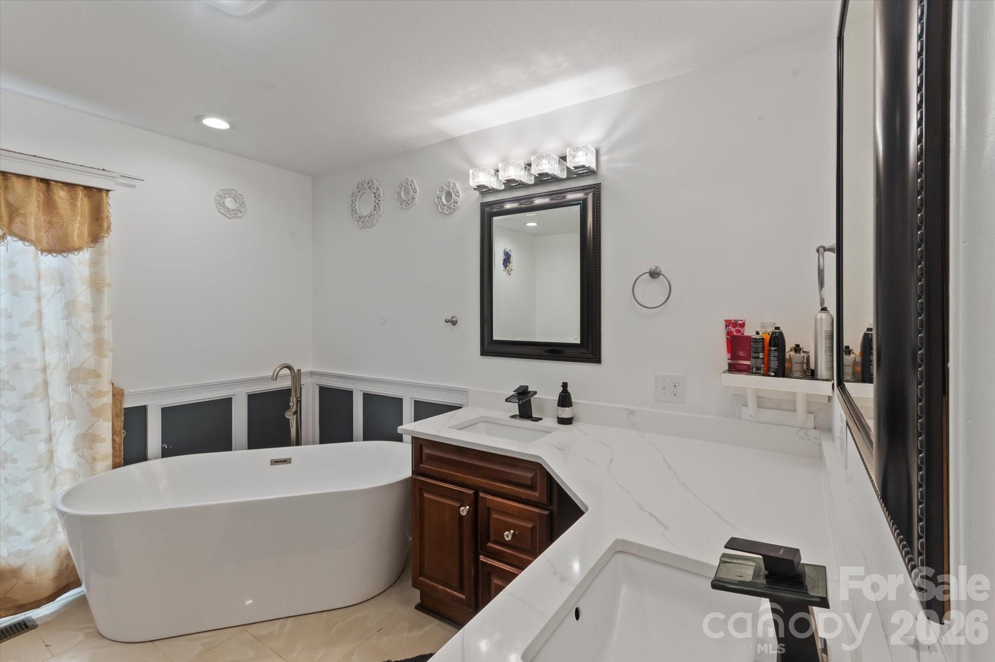 1223 Deer Park Road — Nebo