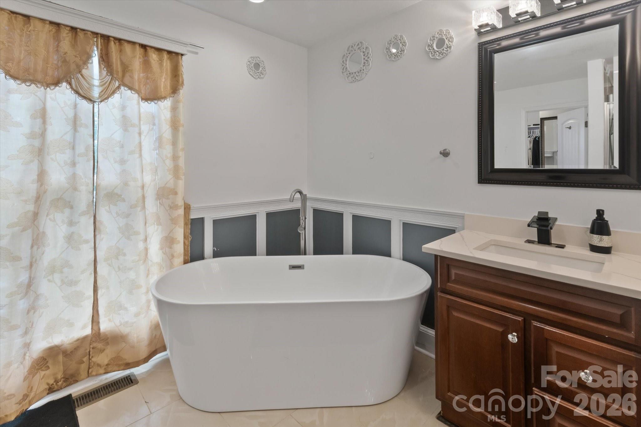 1223 Deer Park Road — Nebo