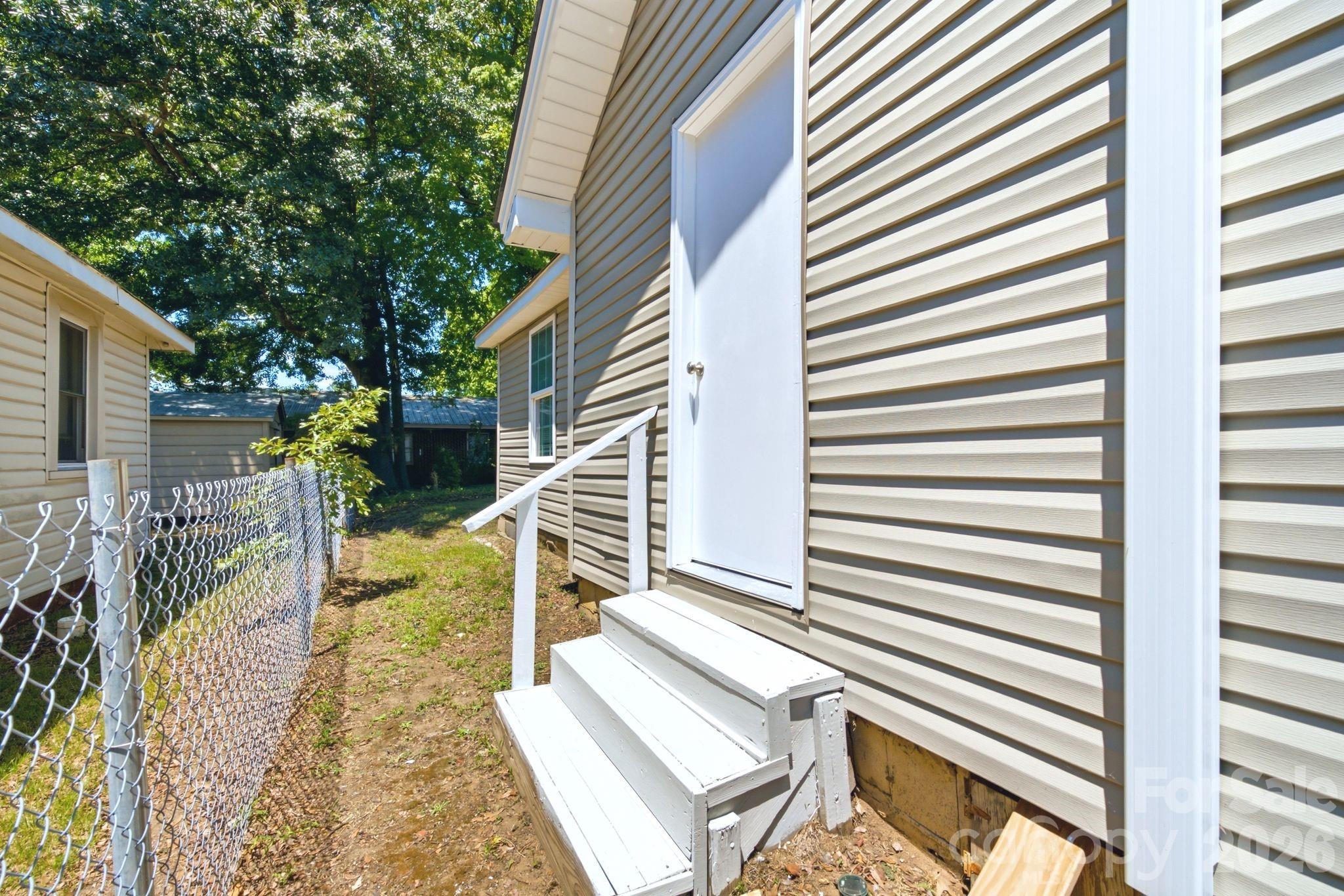 411 Weathers Street — Shelby