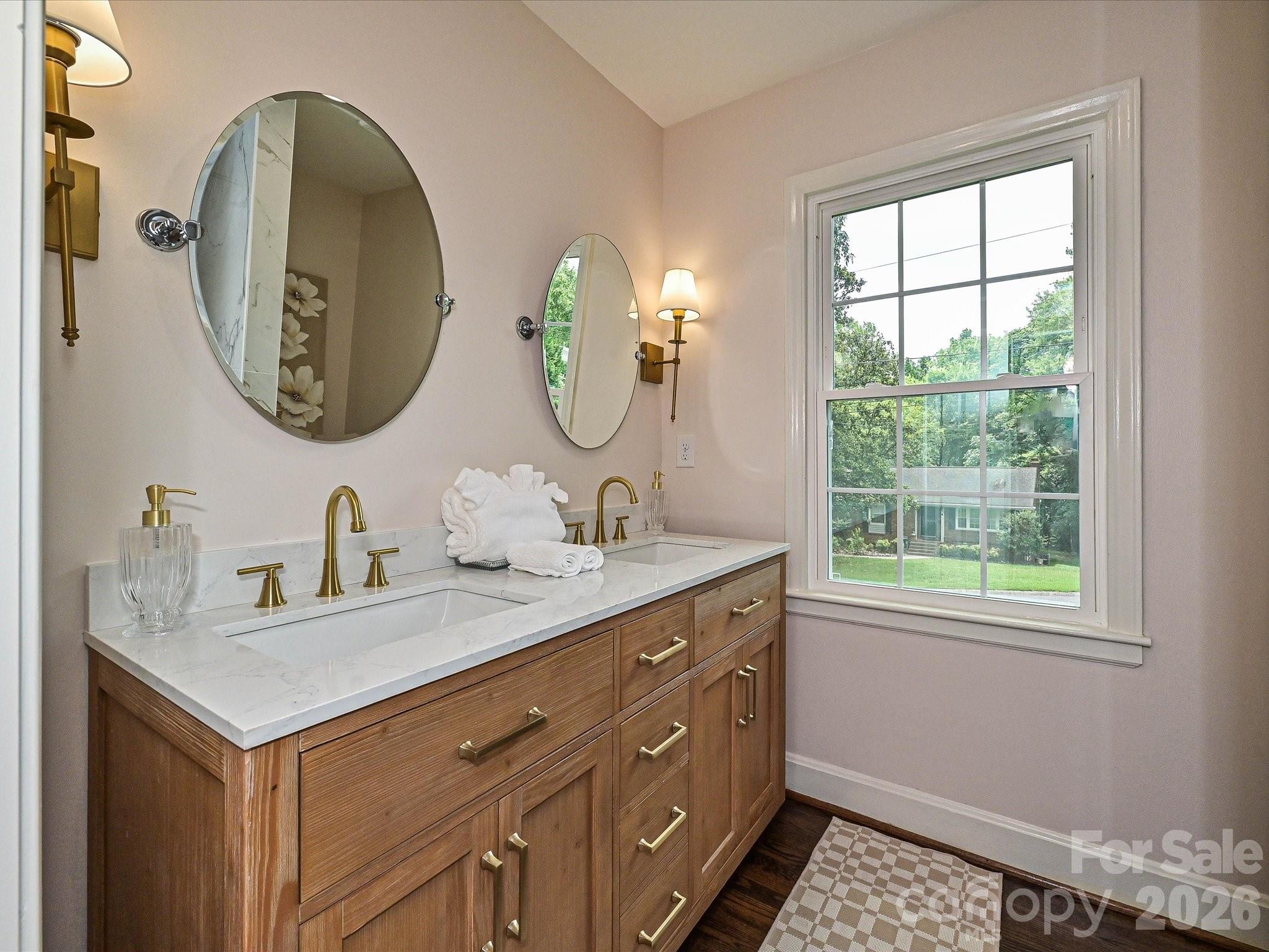 6654 Brookcrest Drive — Charlotte