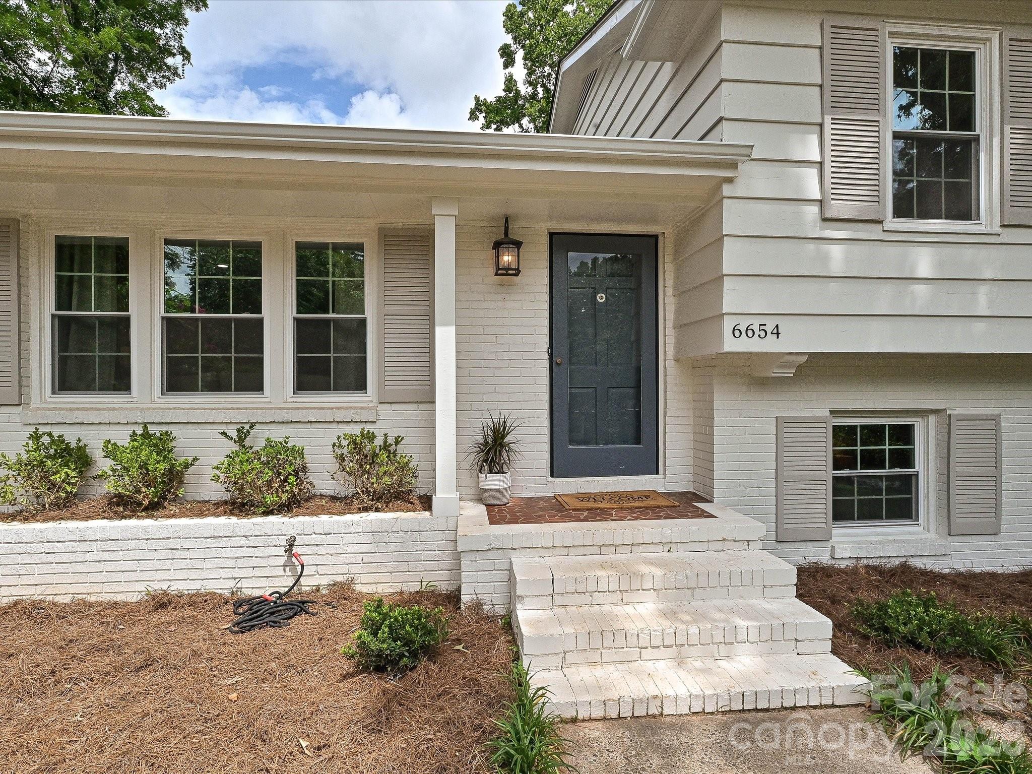 6654 Brookcrest Drive — Charlotte