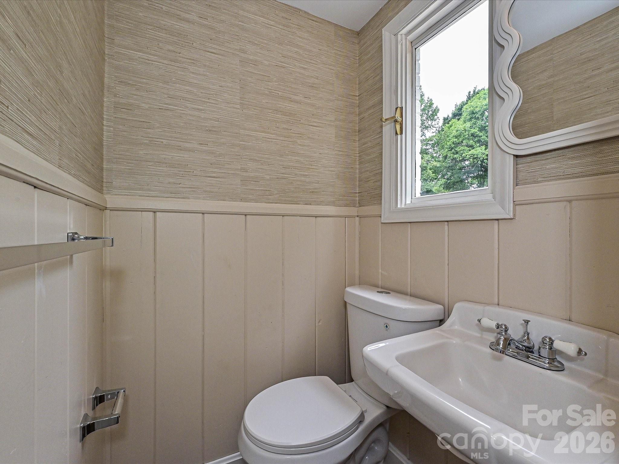6654 Brookcrest Drive — Charlotte