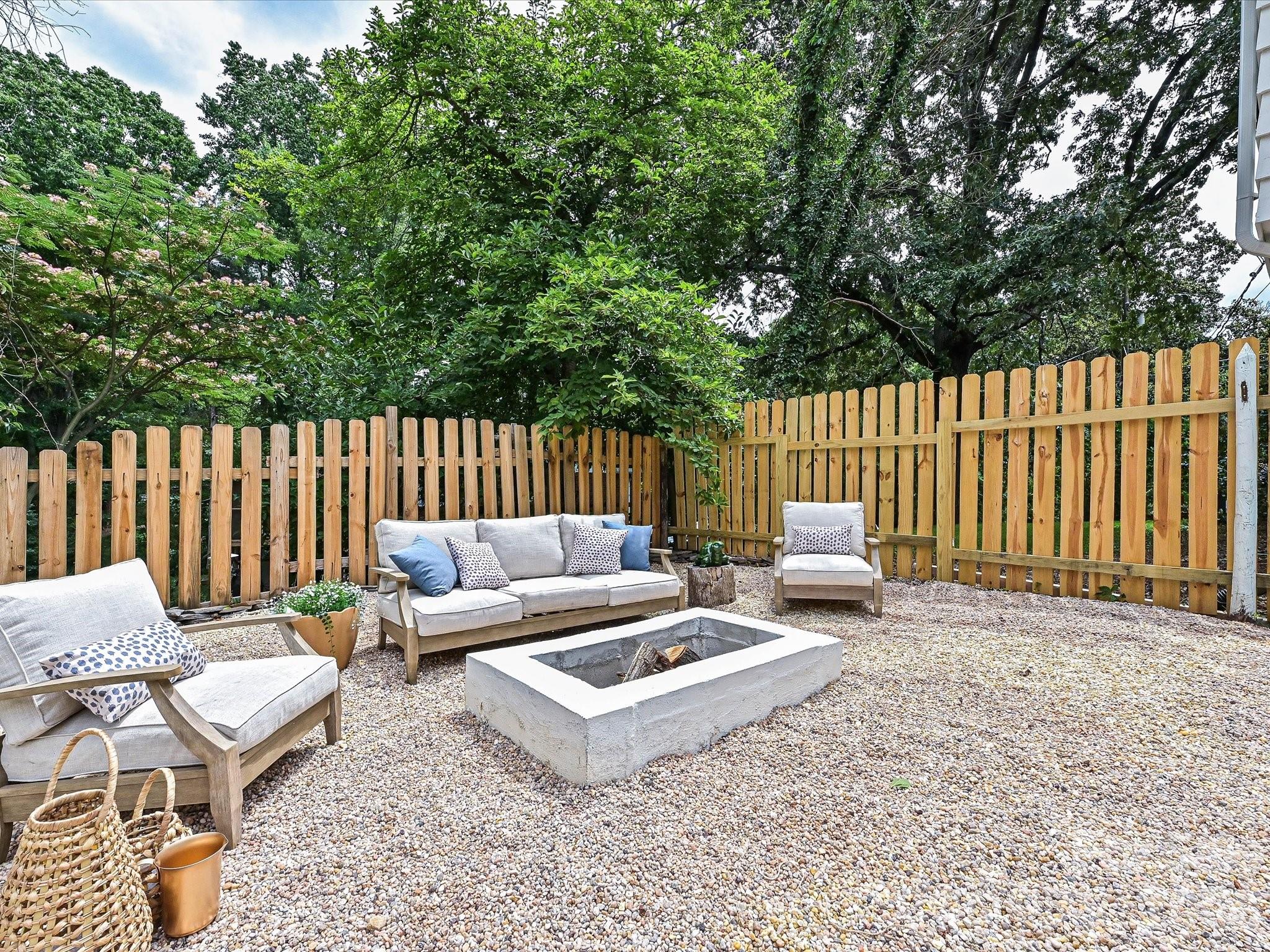 6654 Brookcrest Drive — Charlotte