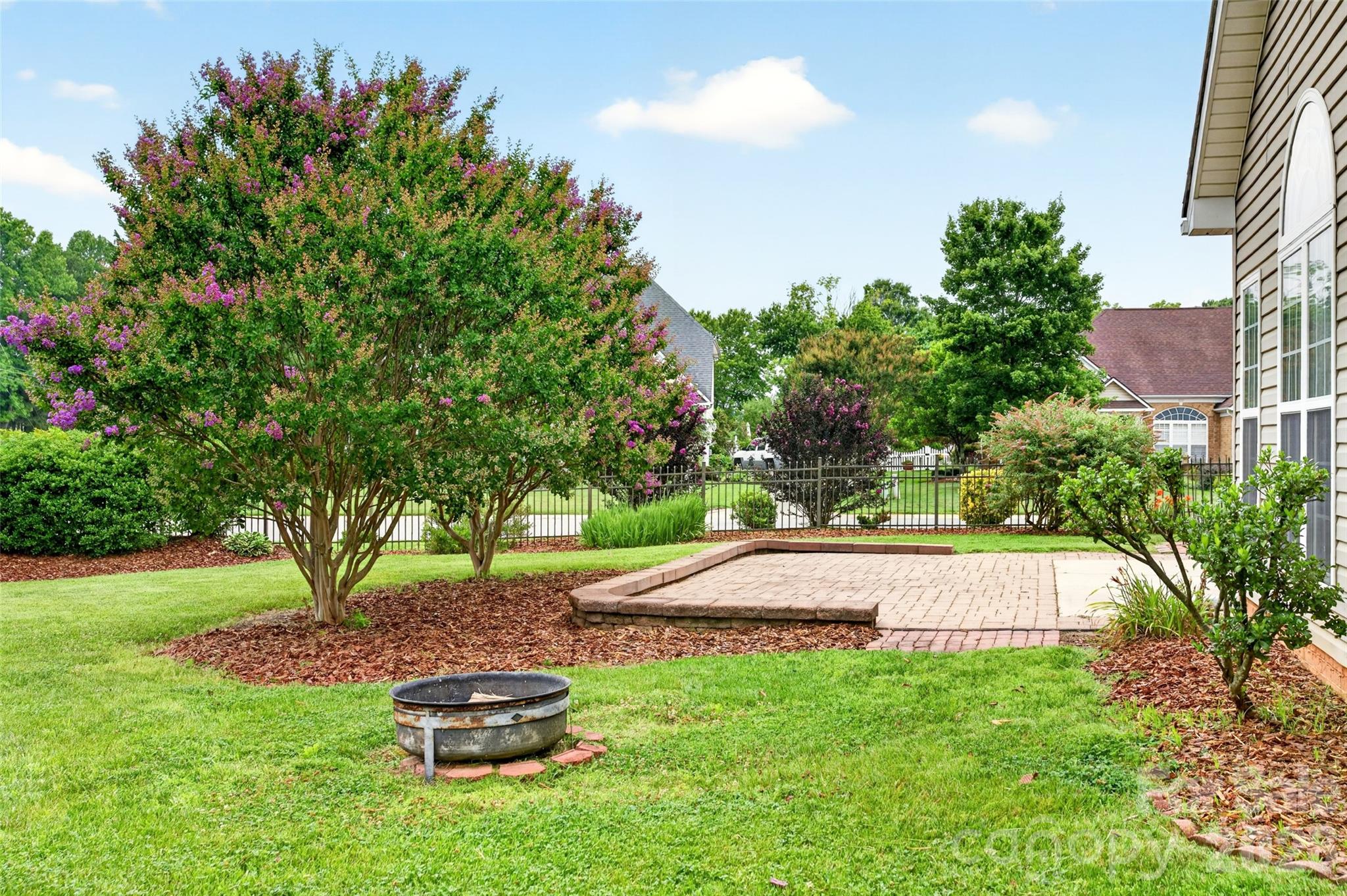 104 Elizabeth Hearth Road — Mooresville