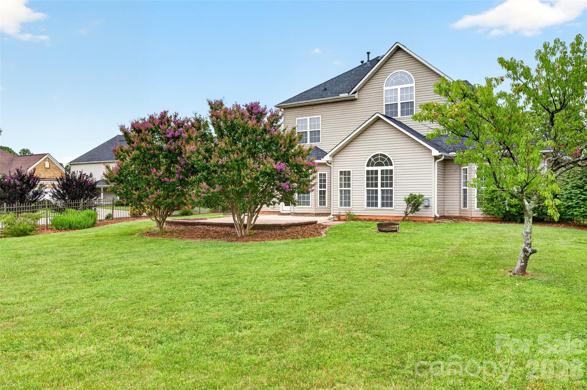 104 Elizabeth Hearth Road — Mooresville
