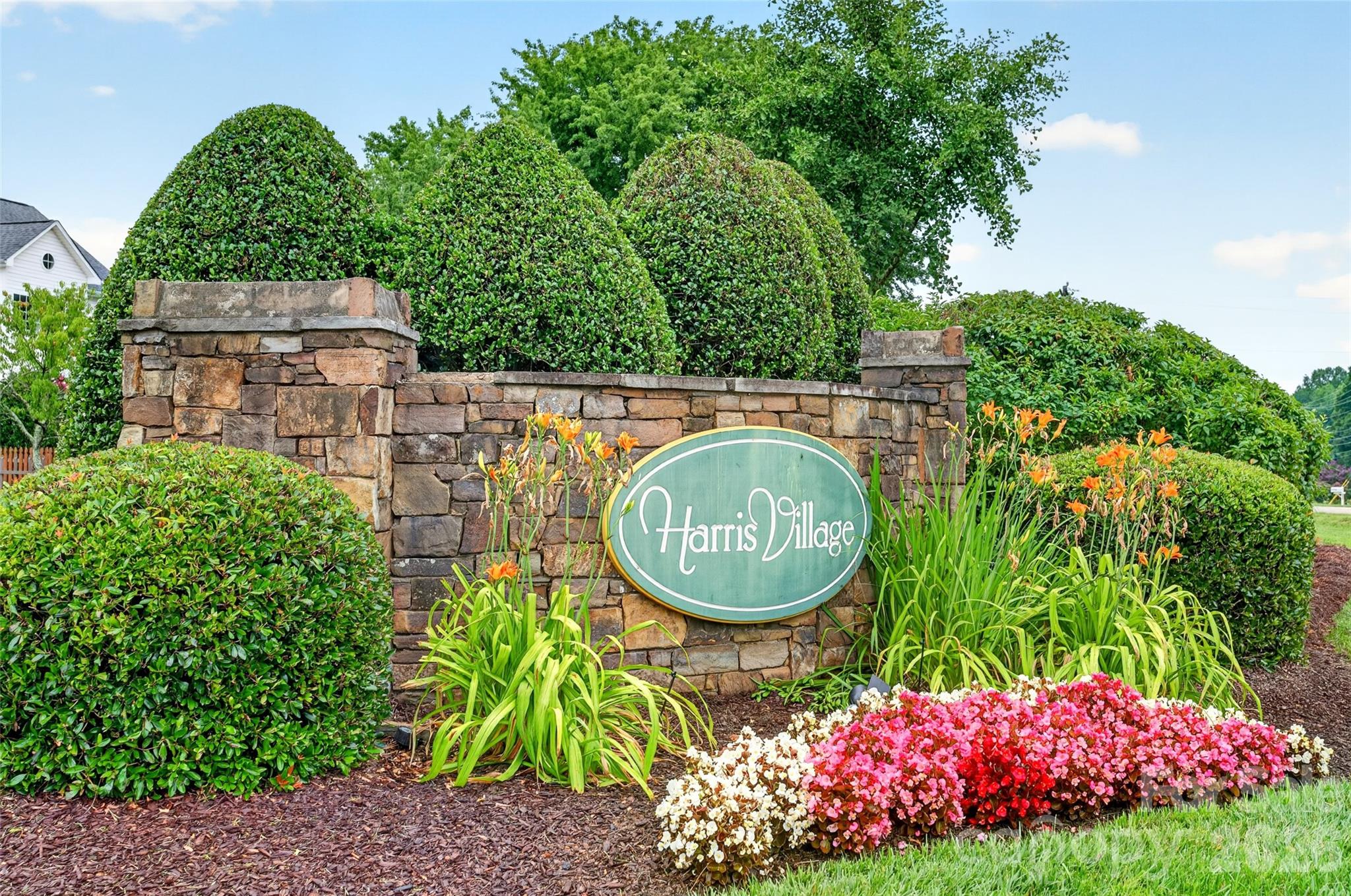 104 Elizabeth Hearth Road — Mooresville