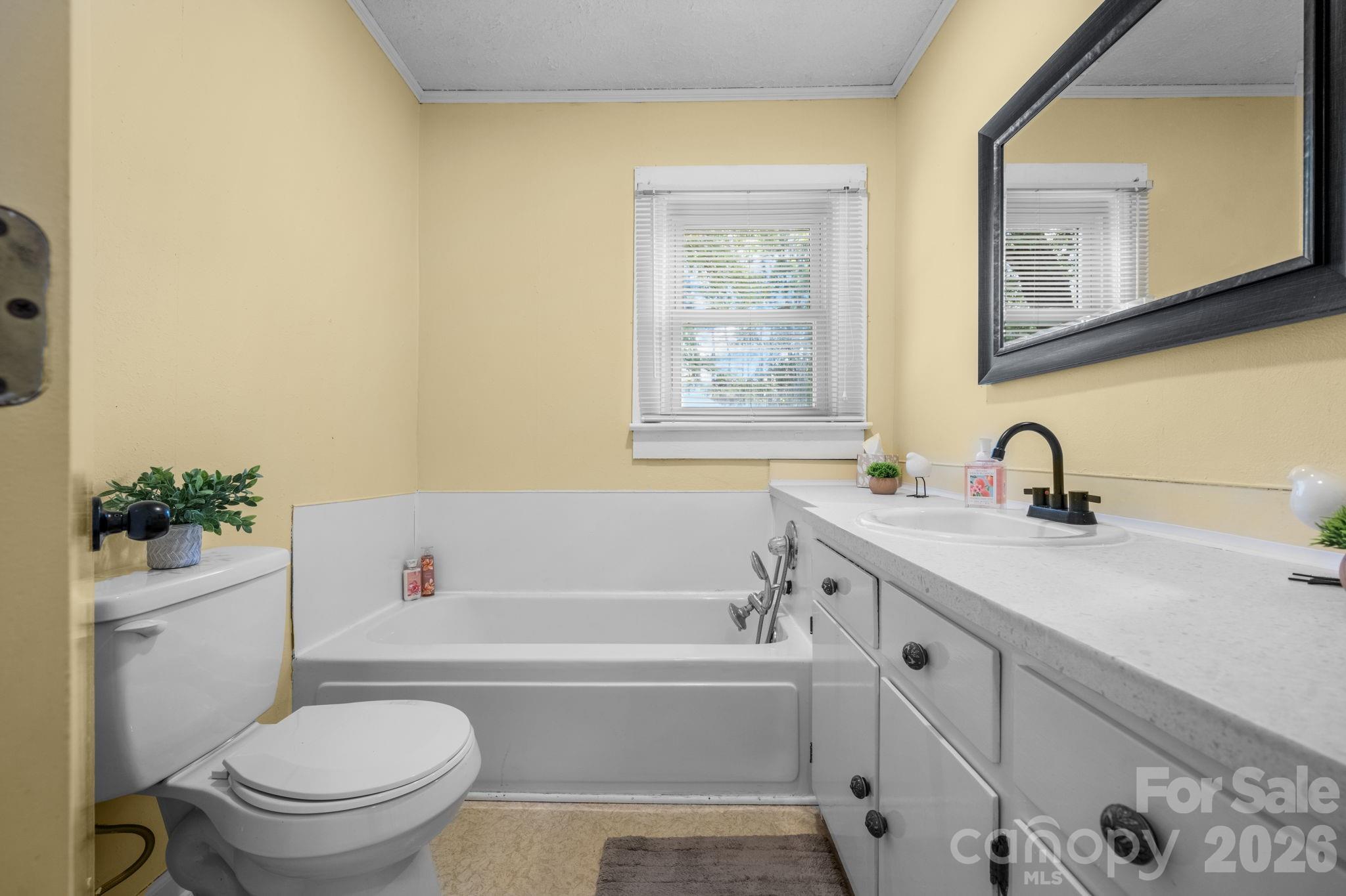 111 Cross Memorial Avenue — Morganton