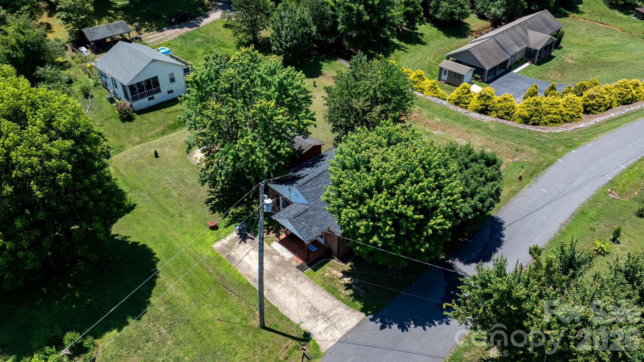 111 Cross Memorial Avenue — Morganton