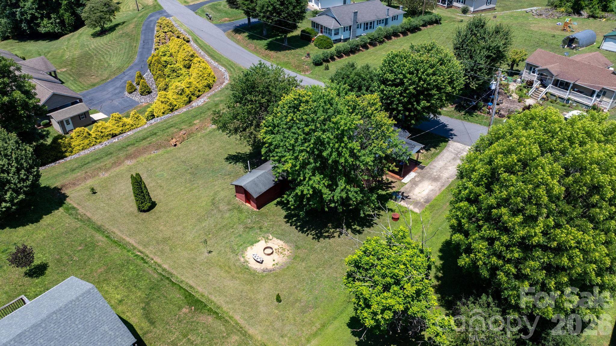 111 Cross Memorial Avenue — Morganton