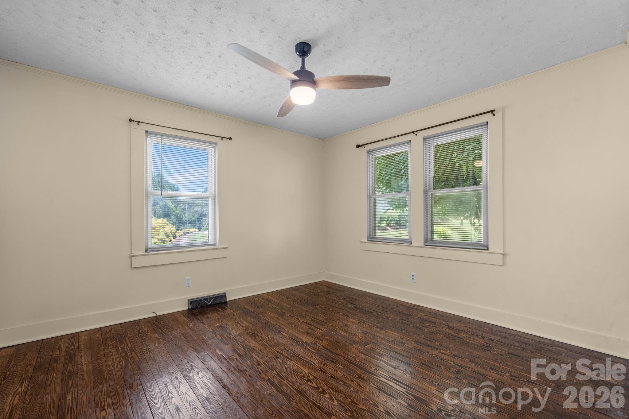 111 Cross Memorial Avenue — Morganton