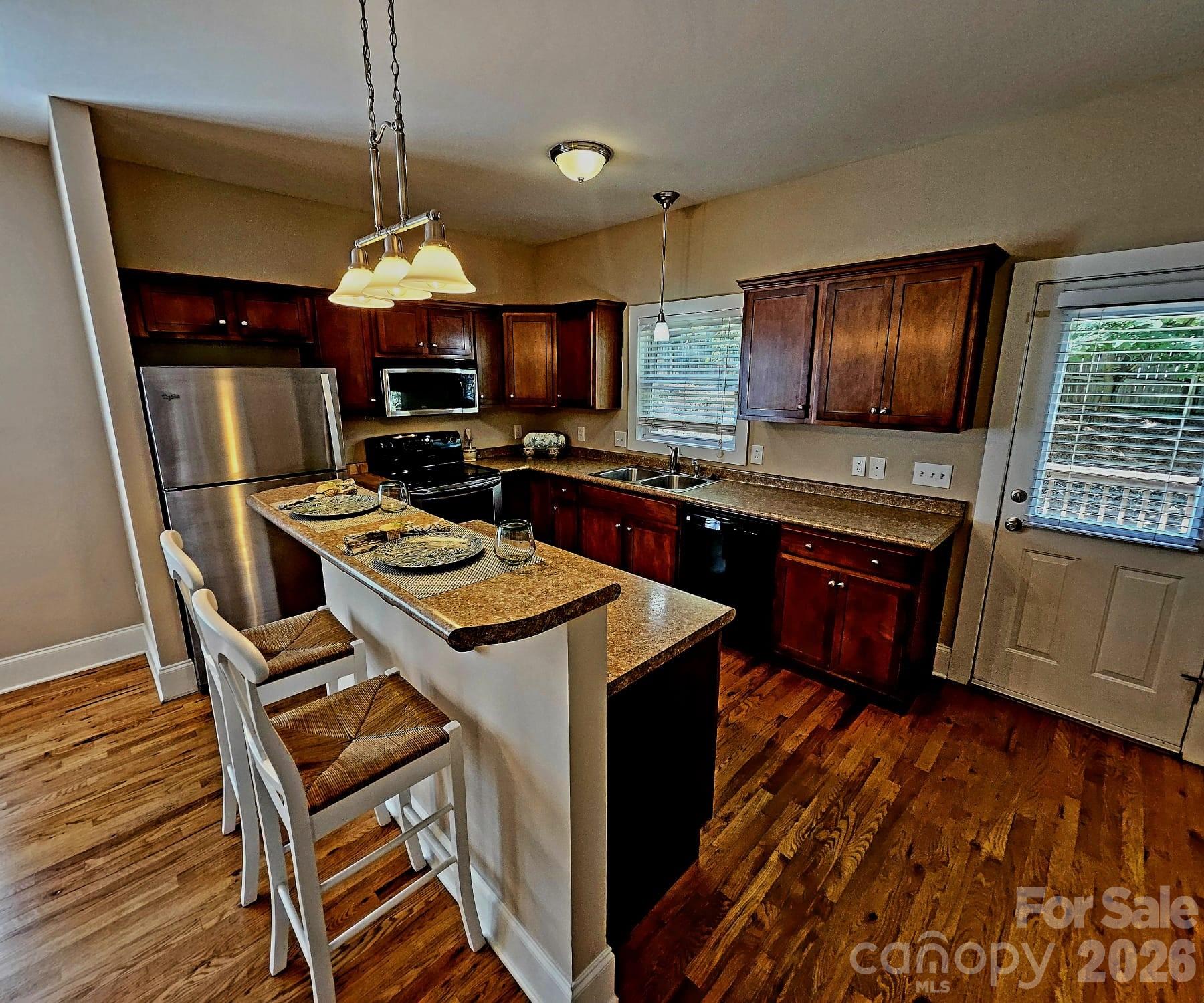 17 Lamar Avenue — Asheville