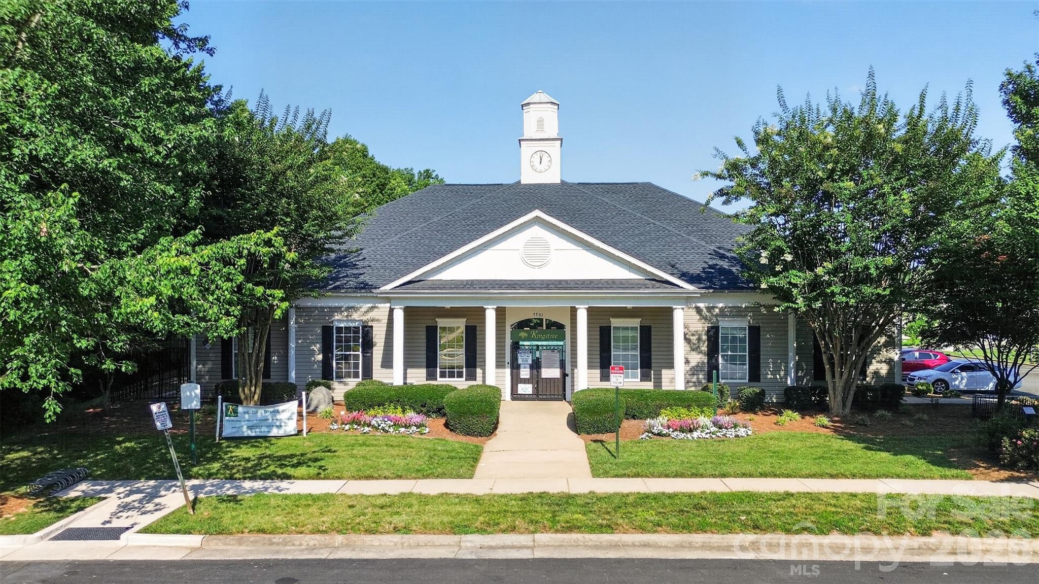 7803 Paper Birch Drive — Charlotte