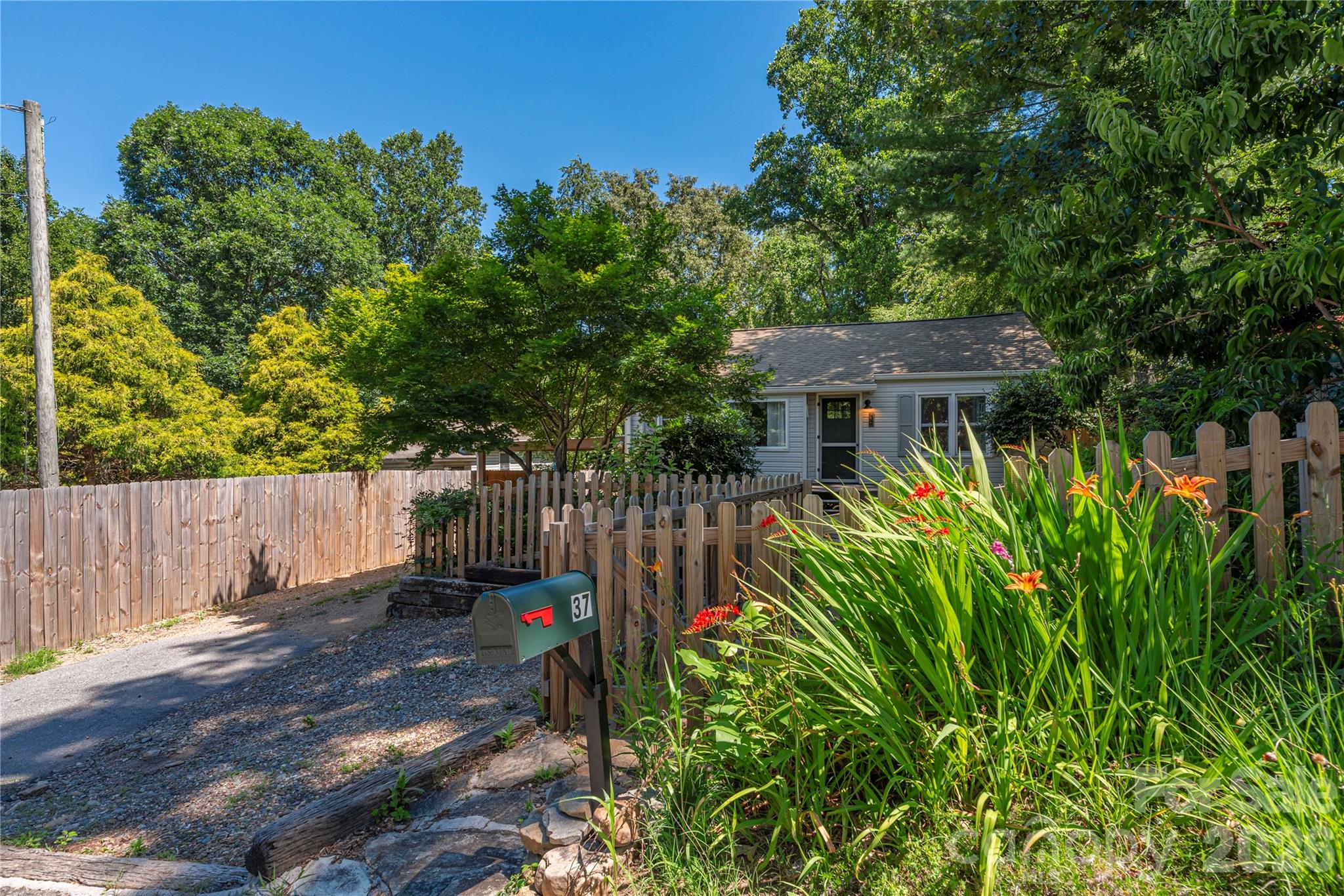 37 Wilmington Street — Asheville