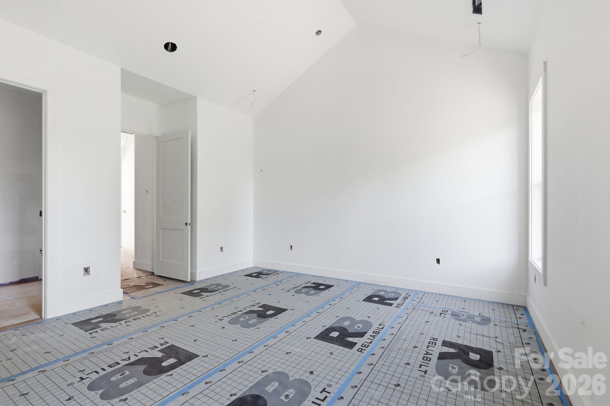 5762 Jeremiah Court — Hickory
