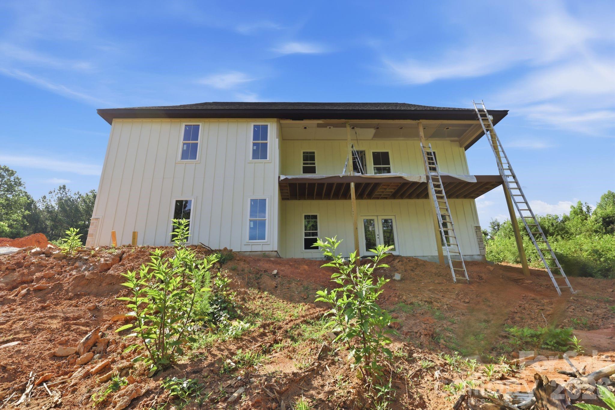 5762 Jeremiah Court — Hickory