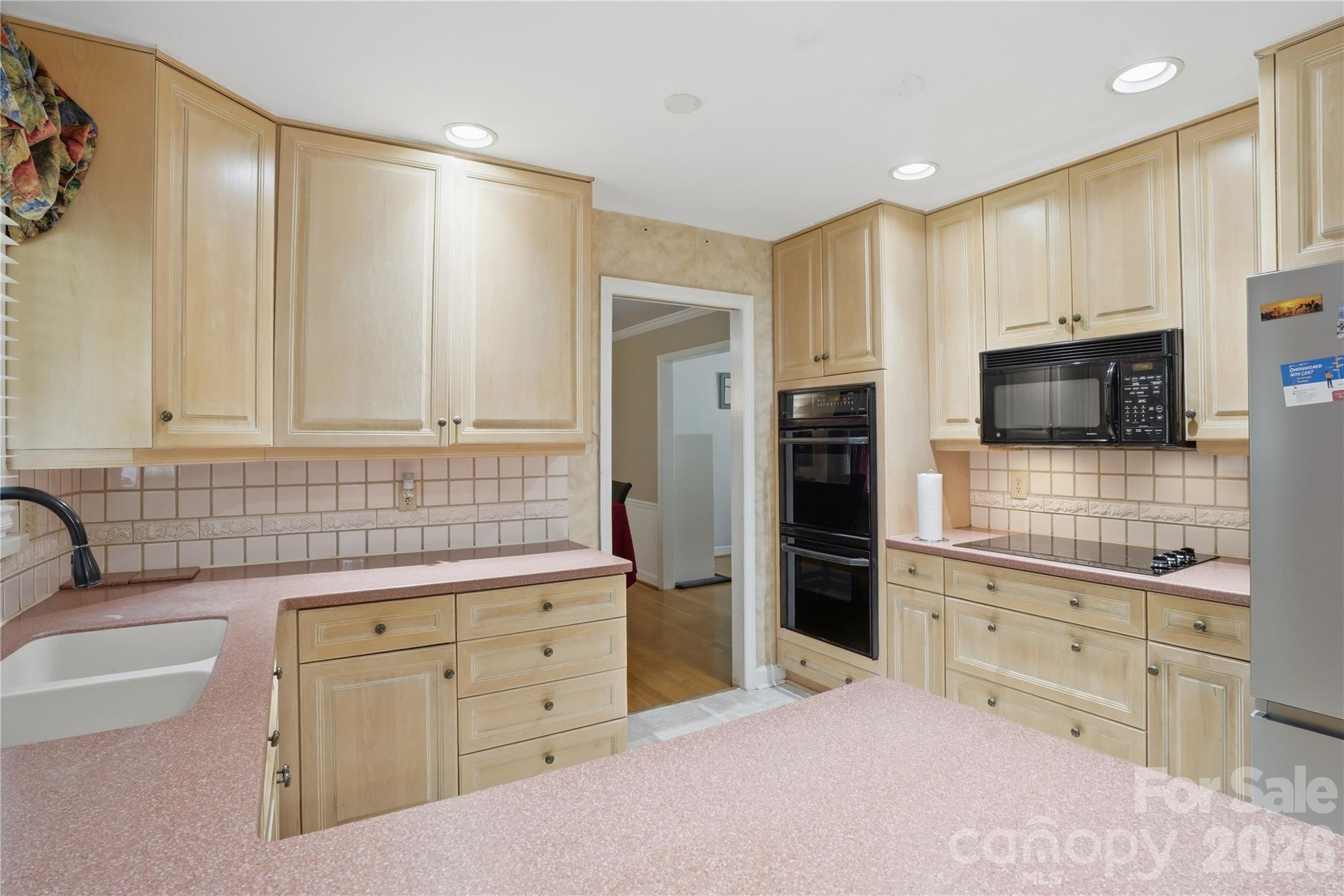 6419 Pencade Lane — Charlotte
