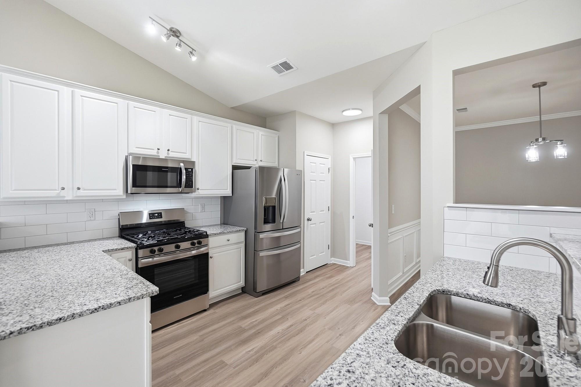 4427 Glenlea Commons Drive — Charlotte