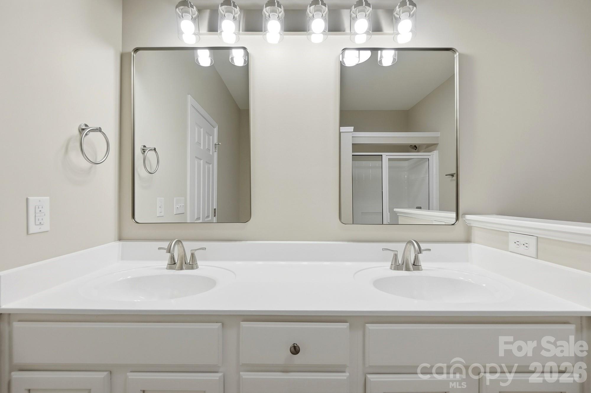 4427 Glenlea Commons Drive — Charlotte