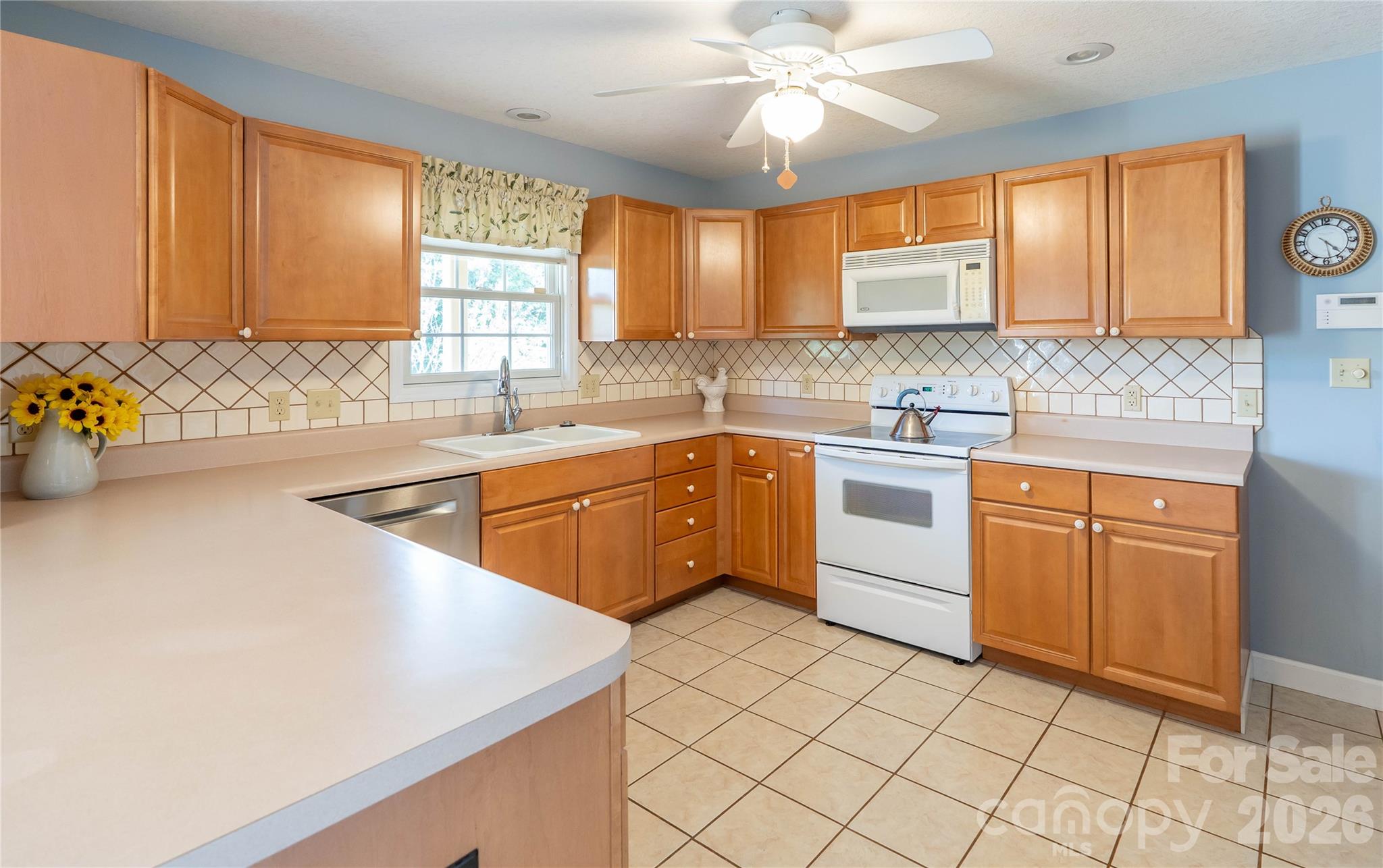 506 Brook Knoll Circle — Weaverville